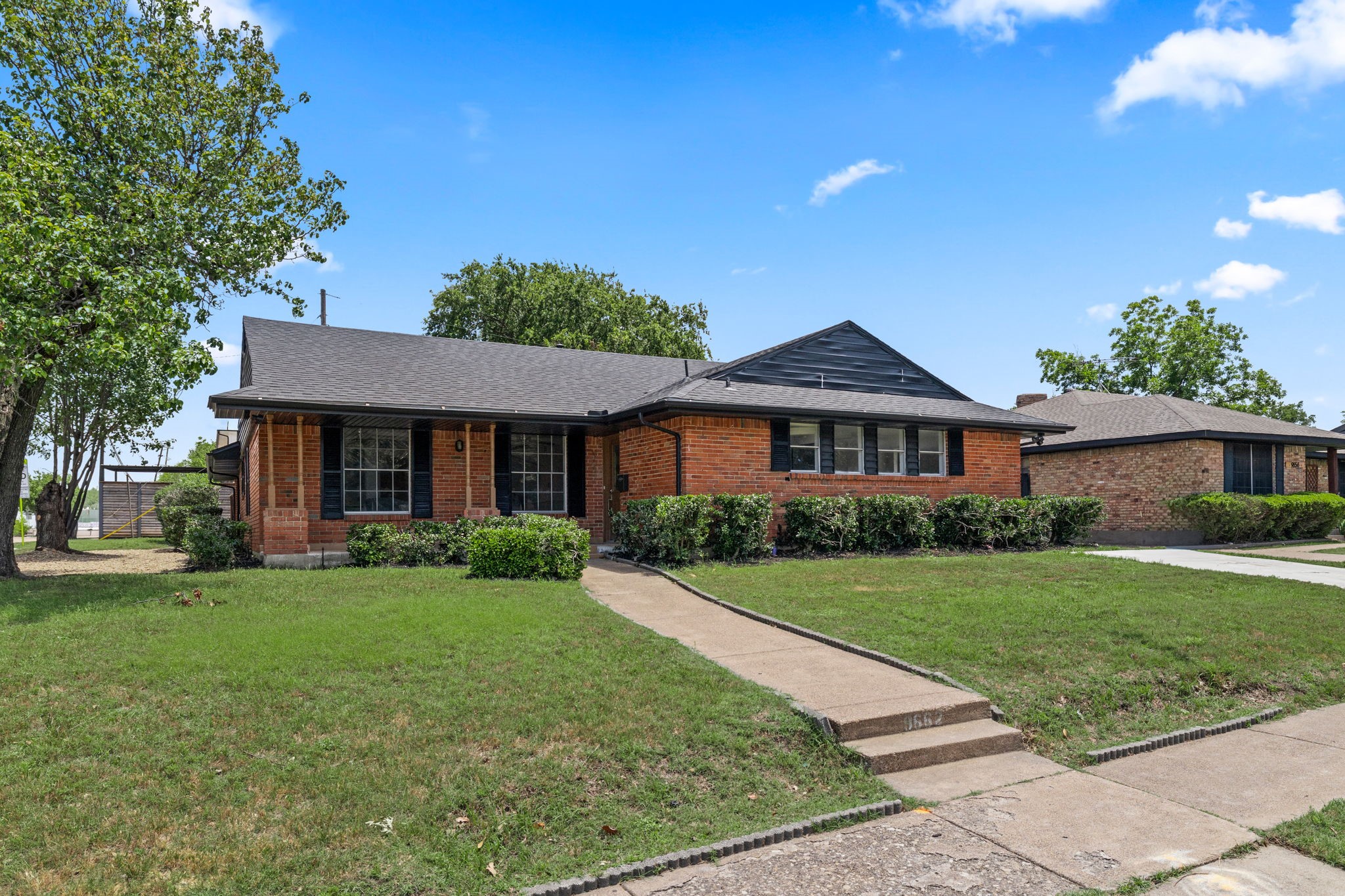 9662 Ferndale Road