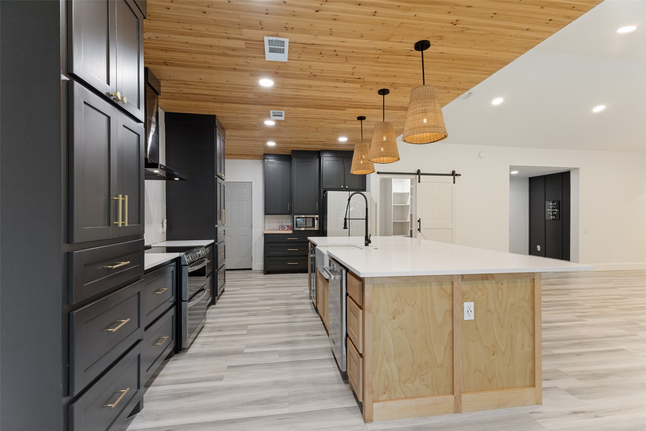 7609 Greenleaf Court
