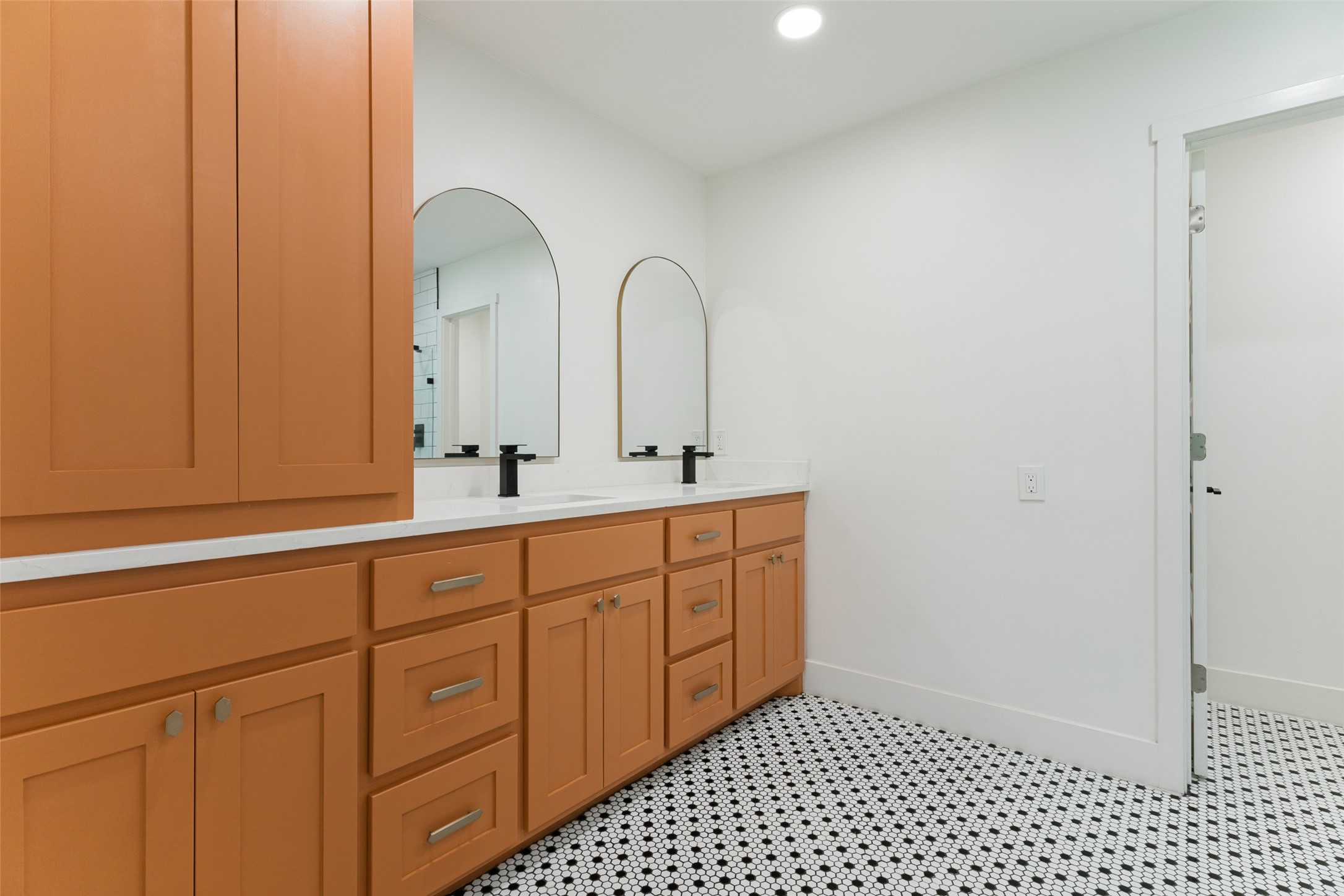 7609 Greenleaf Court