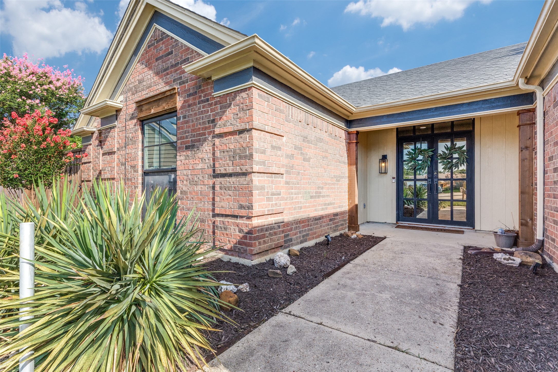 7609 Greenleaf Court