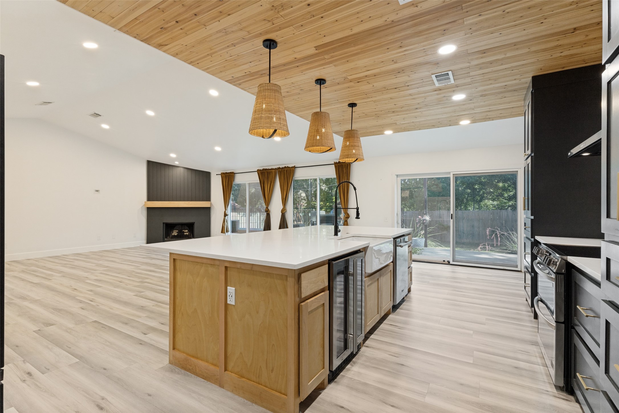 7609 Greenleaf Court