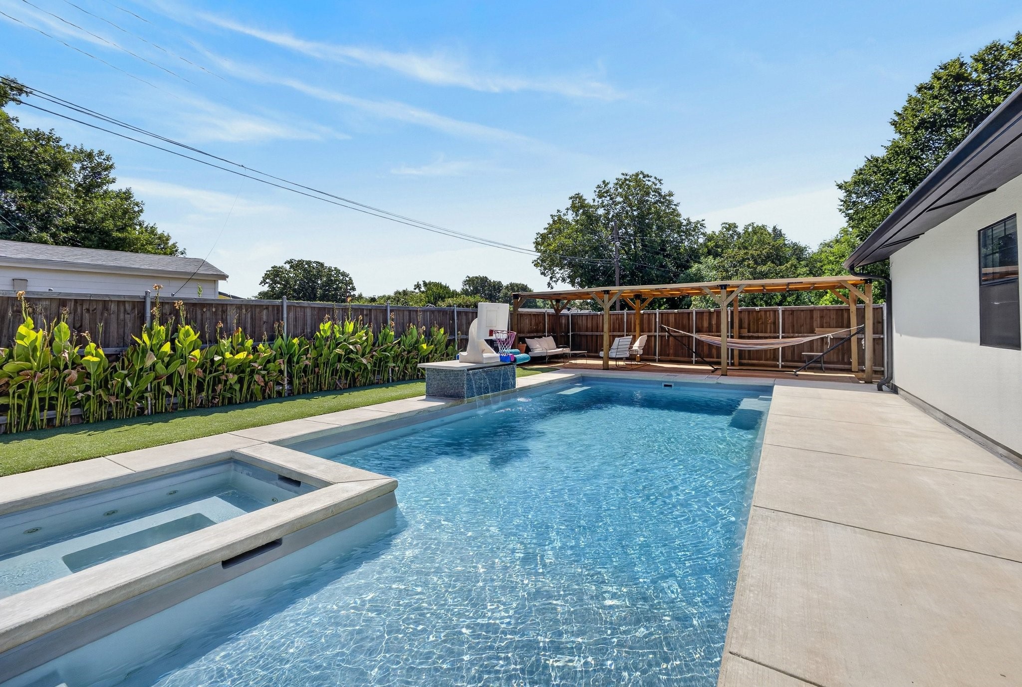 3193 Northaven Road