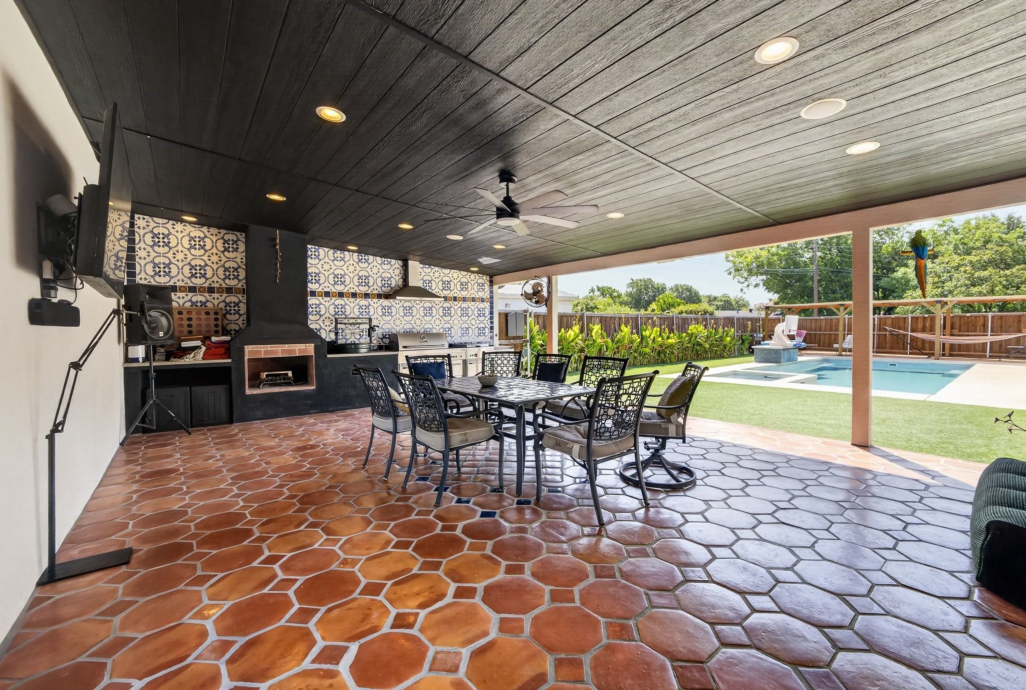 3193 Northaven Road