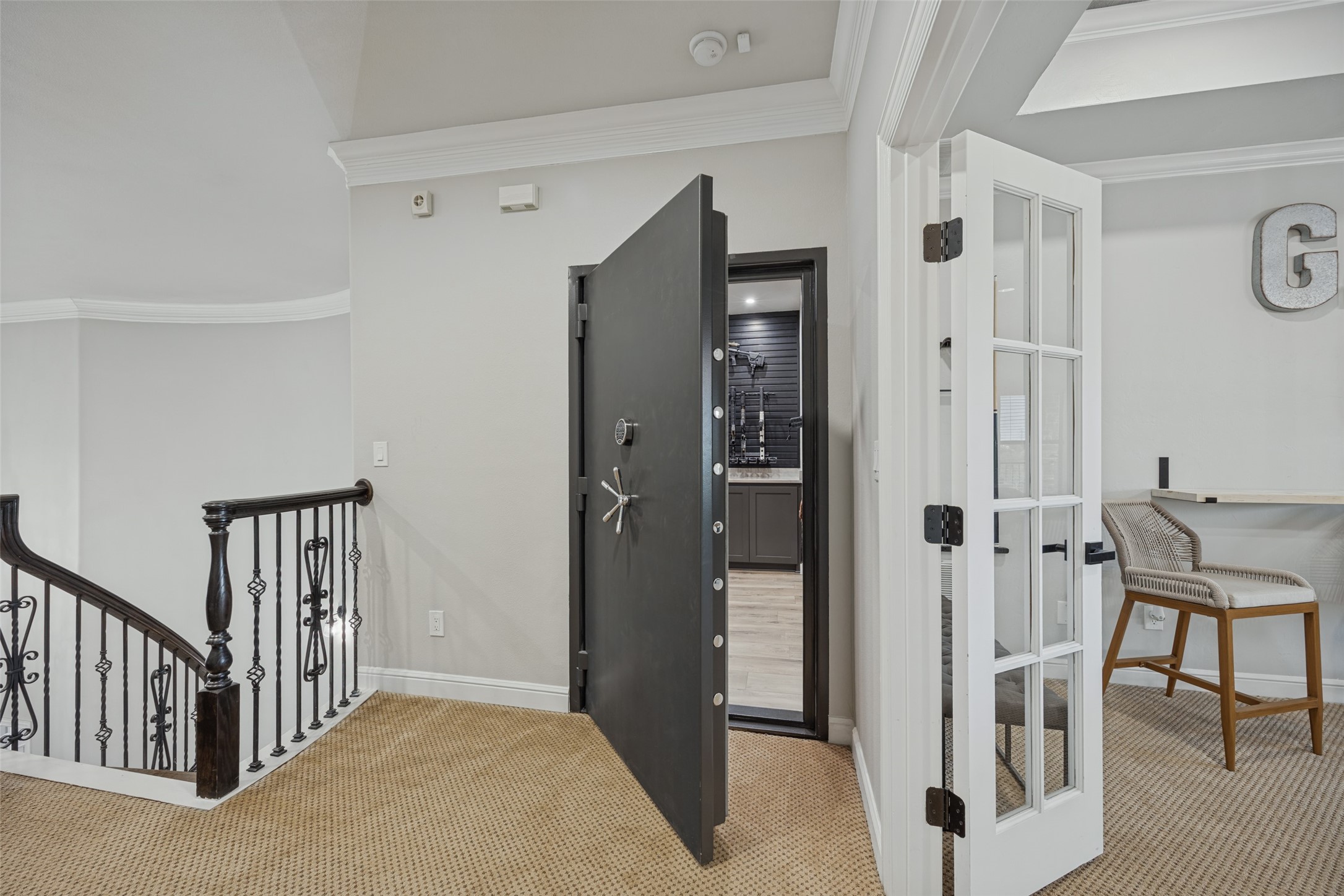 2613 Round Table Boulevard