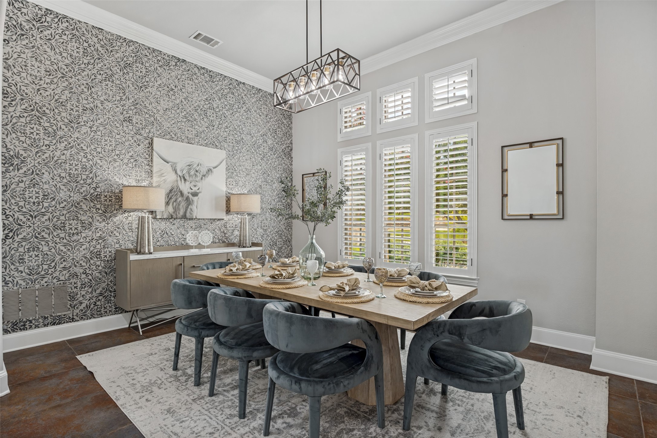 2613 Round Table Boulevard