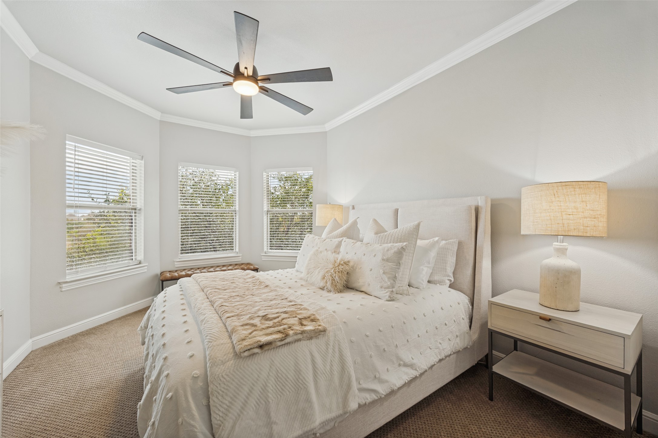 2613 Round Table Boulevard
