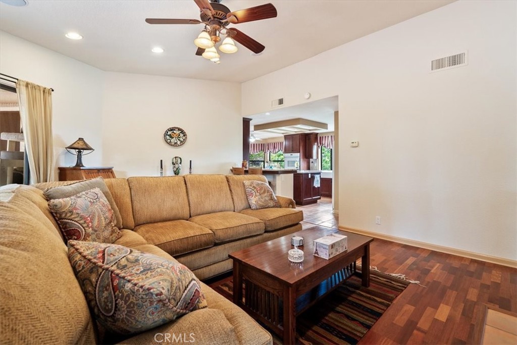 2955 San Fernando Road