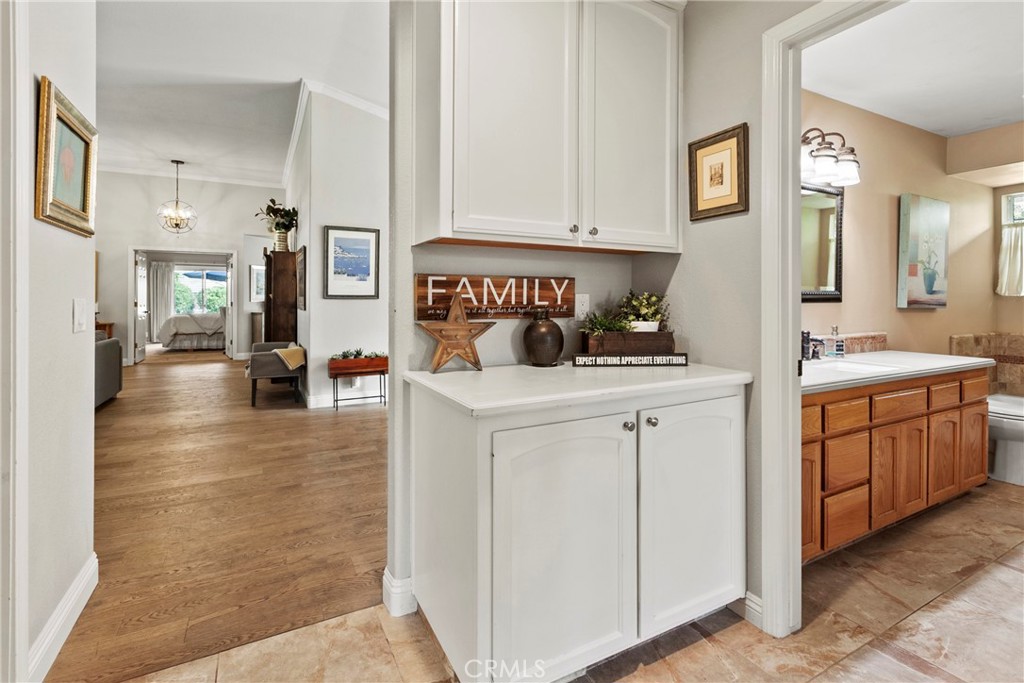 1609 Tanager Court