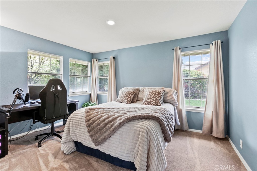 1609 Tanager Court