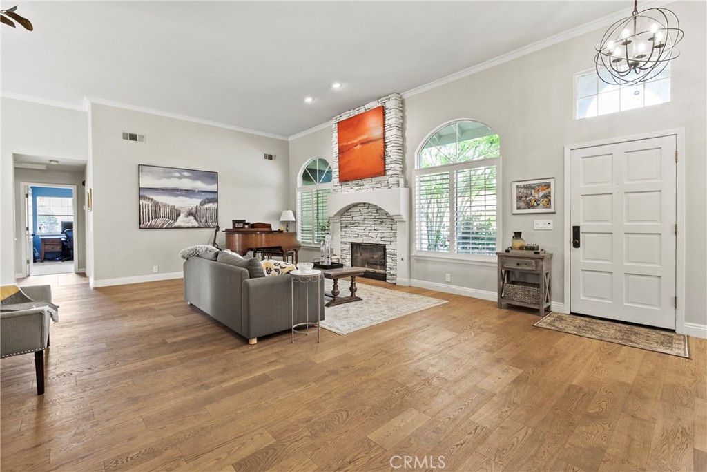 1609 Tanager Court