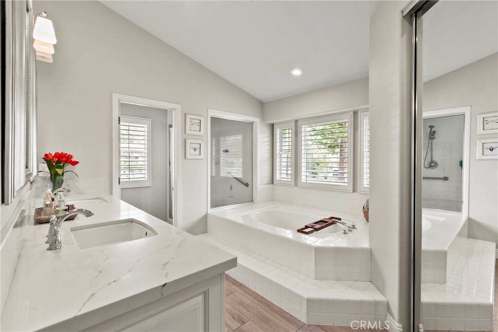 1609 Tanager Court