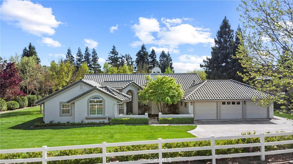 1609 Tanager Court