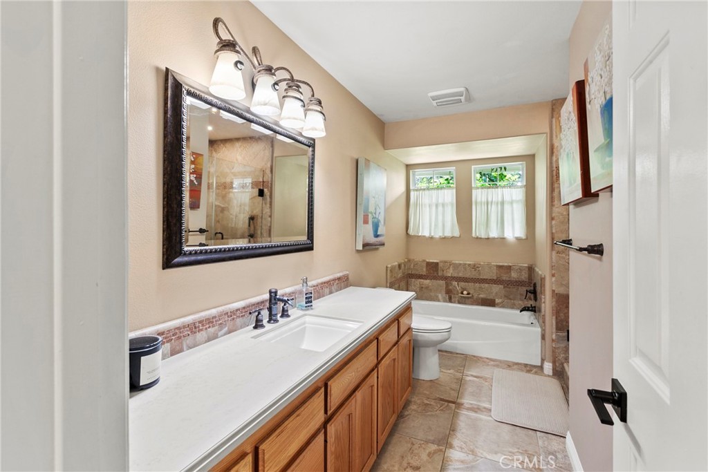 1609 Tanager Court