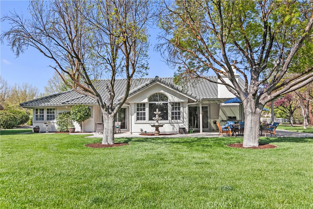1609 Tanager Court