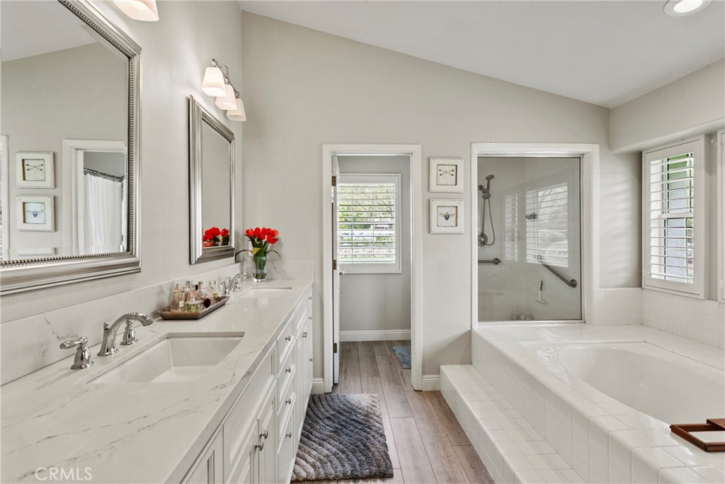 1609 Tanager Court