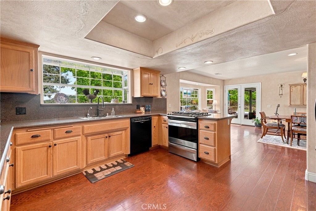 915 Santa Rita