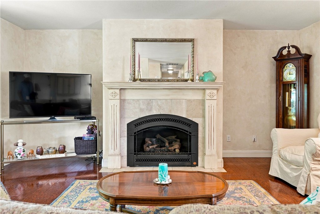 915 Santa Rita