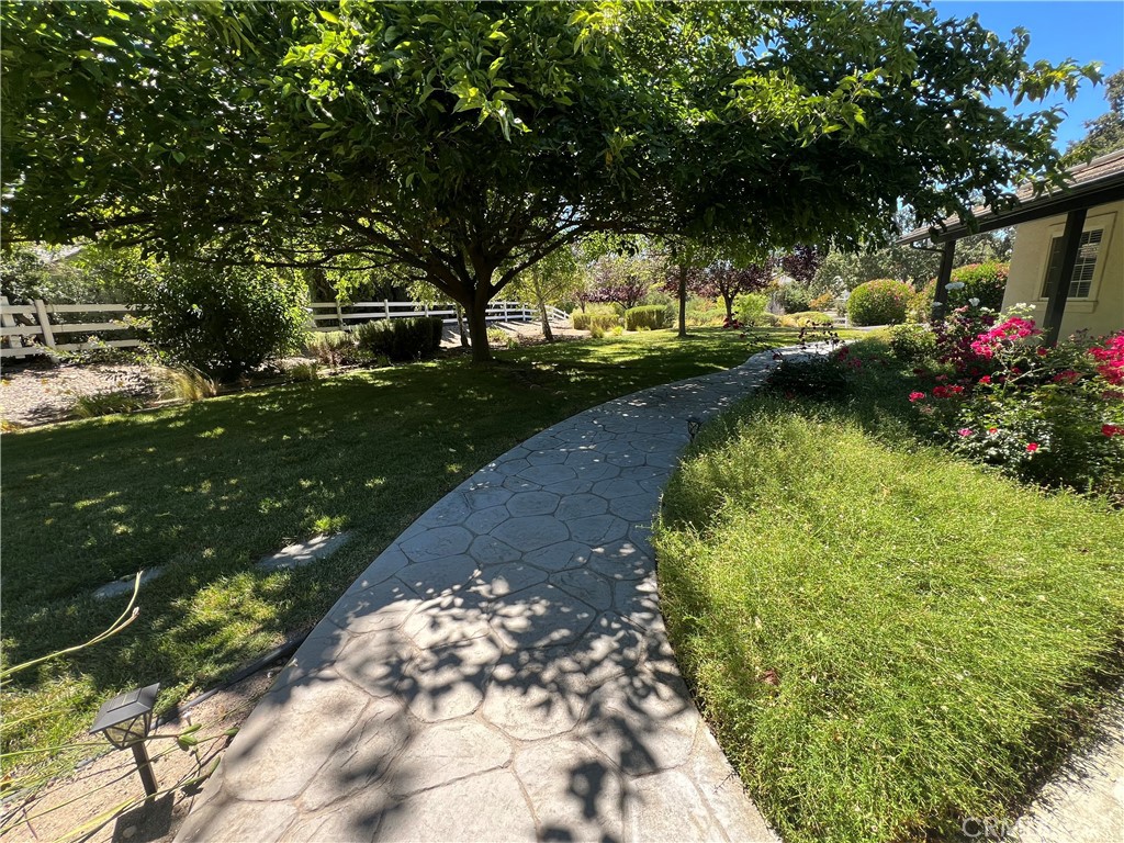 915 Santa Rita