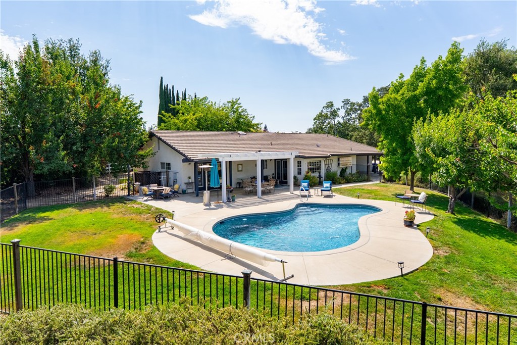 915 Santa Rita