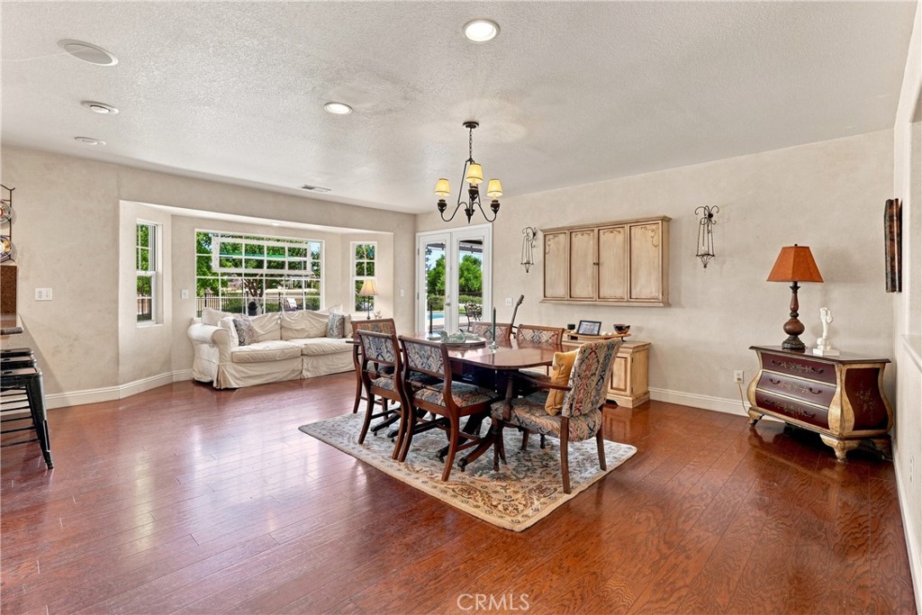 915 Santa Rita
