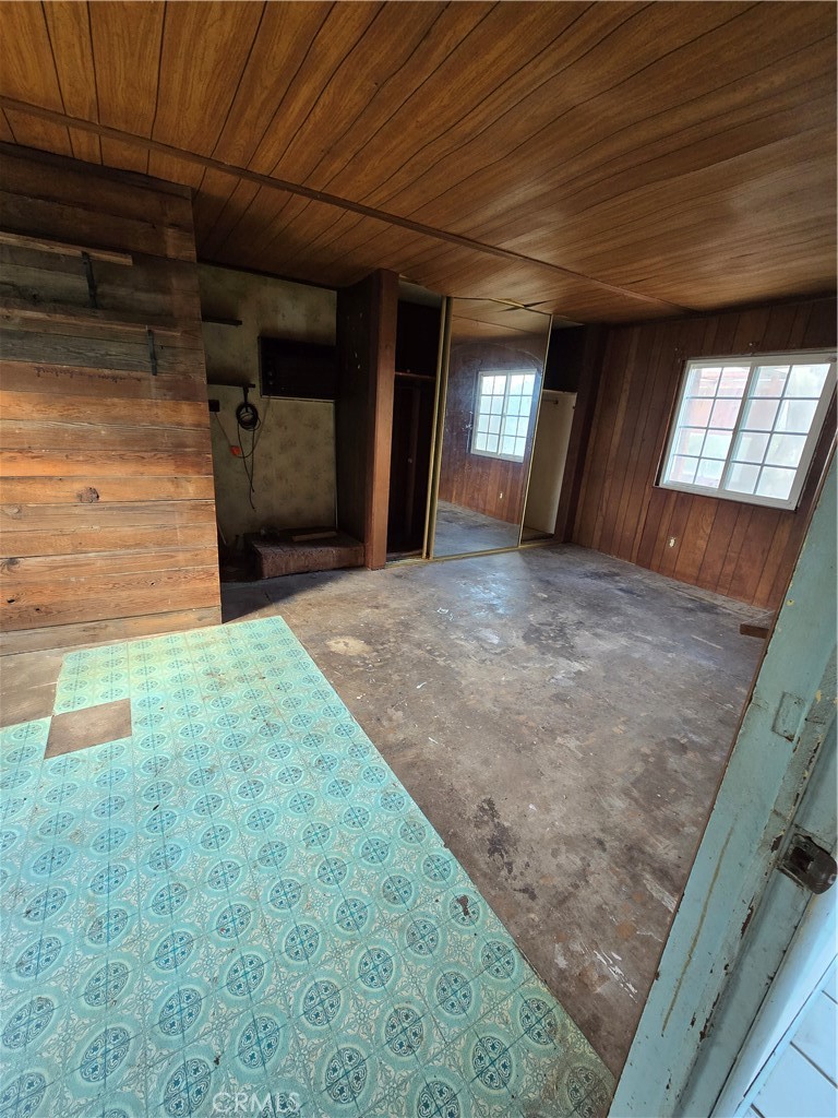 4695 Arizona Ave Avenue