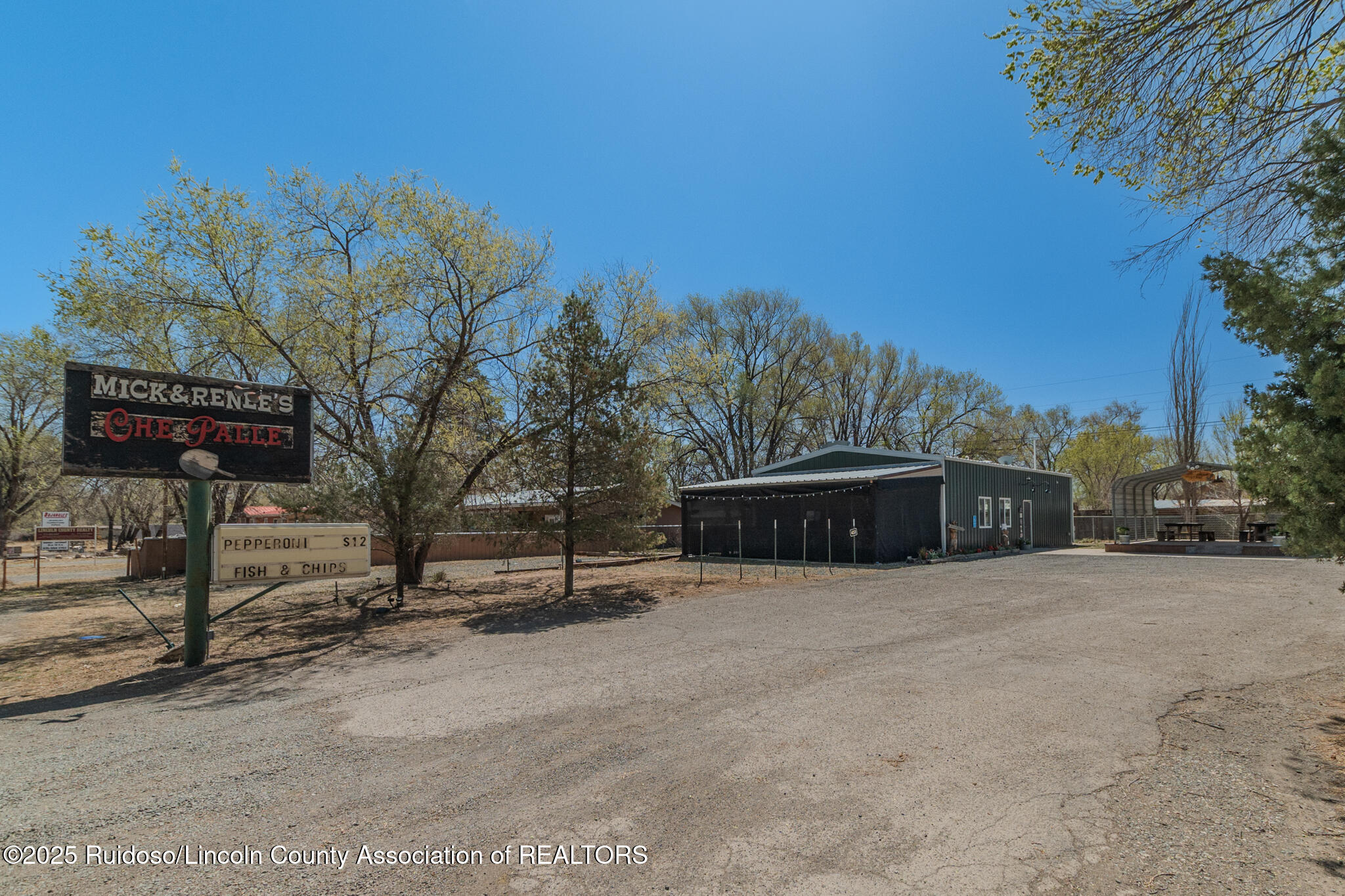433 W Smokey Bear Boulevard