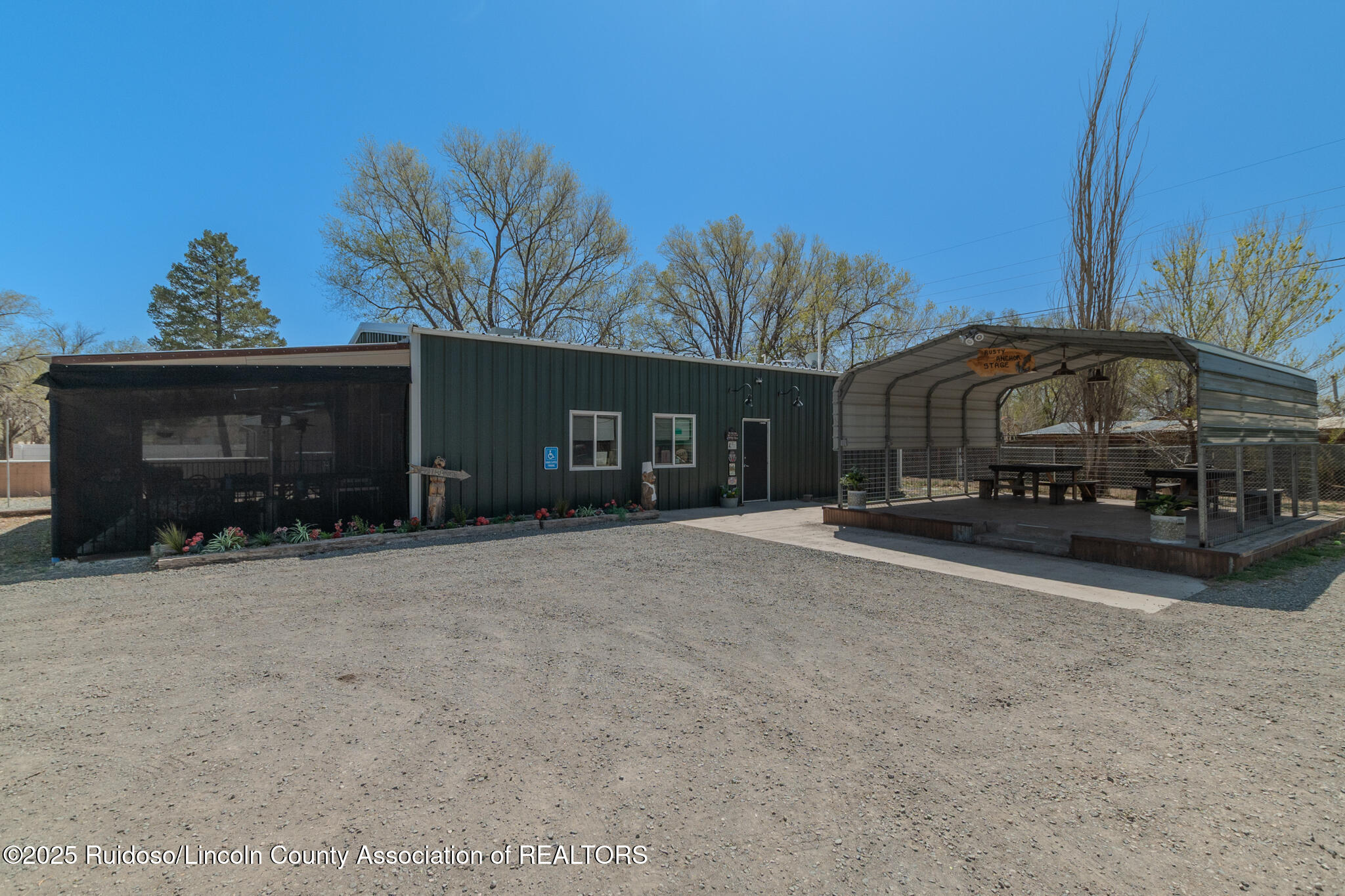 433 W Smokey Bear Boulevard