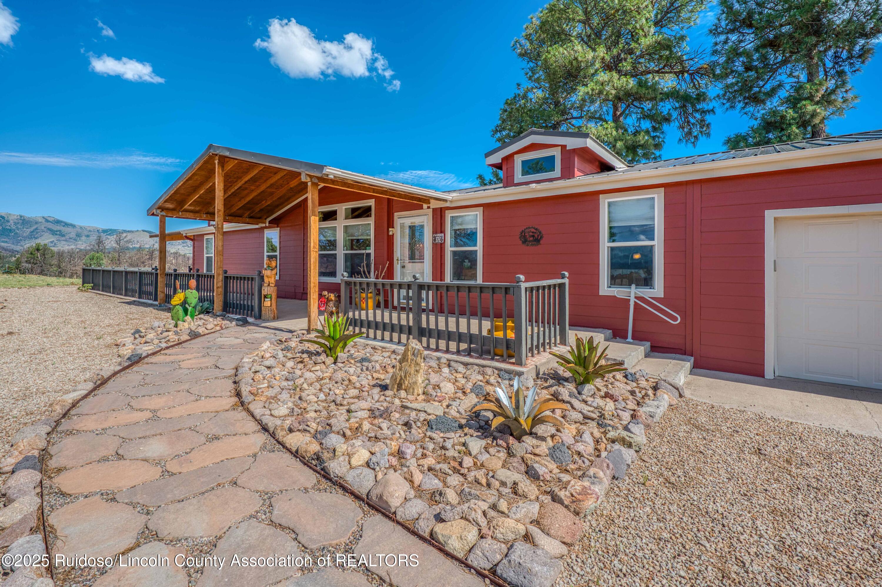 137 Gavilan Hills Road
