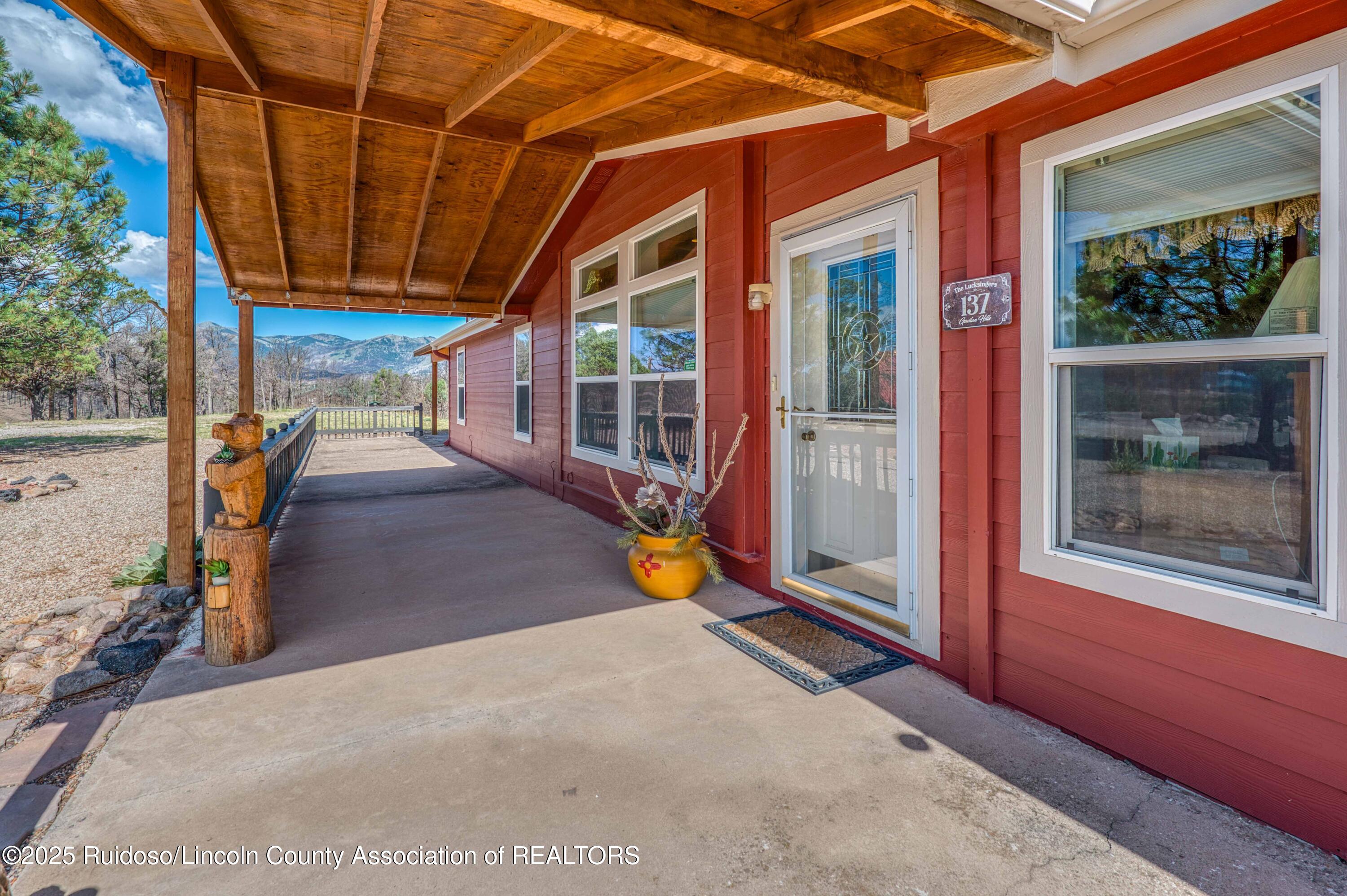 137 Gavilan Hills Road