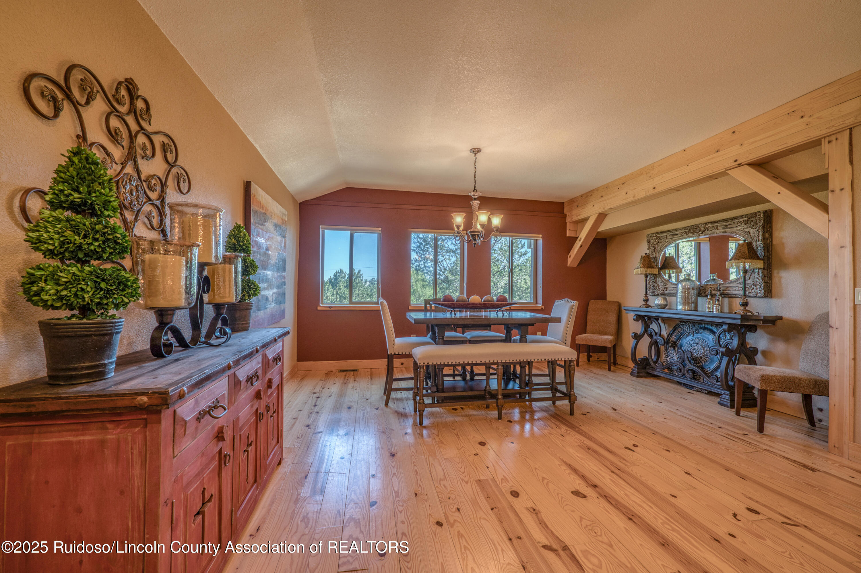 135 Sun Mountain Loop