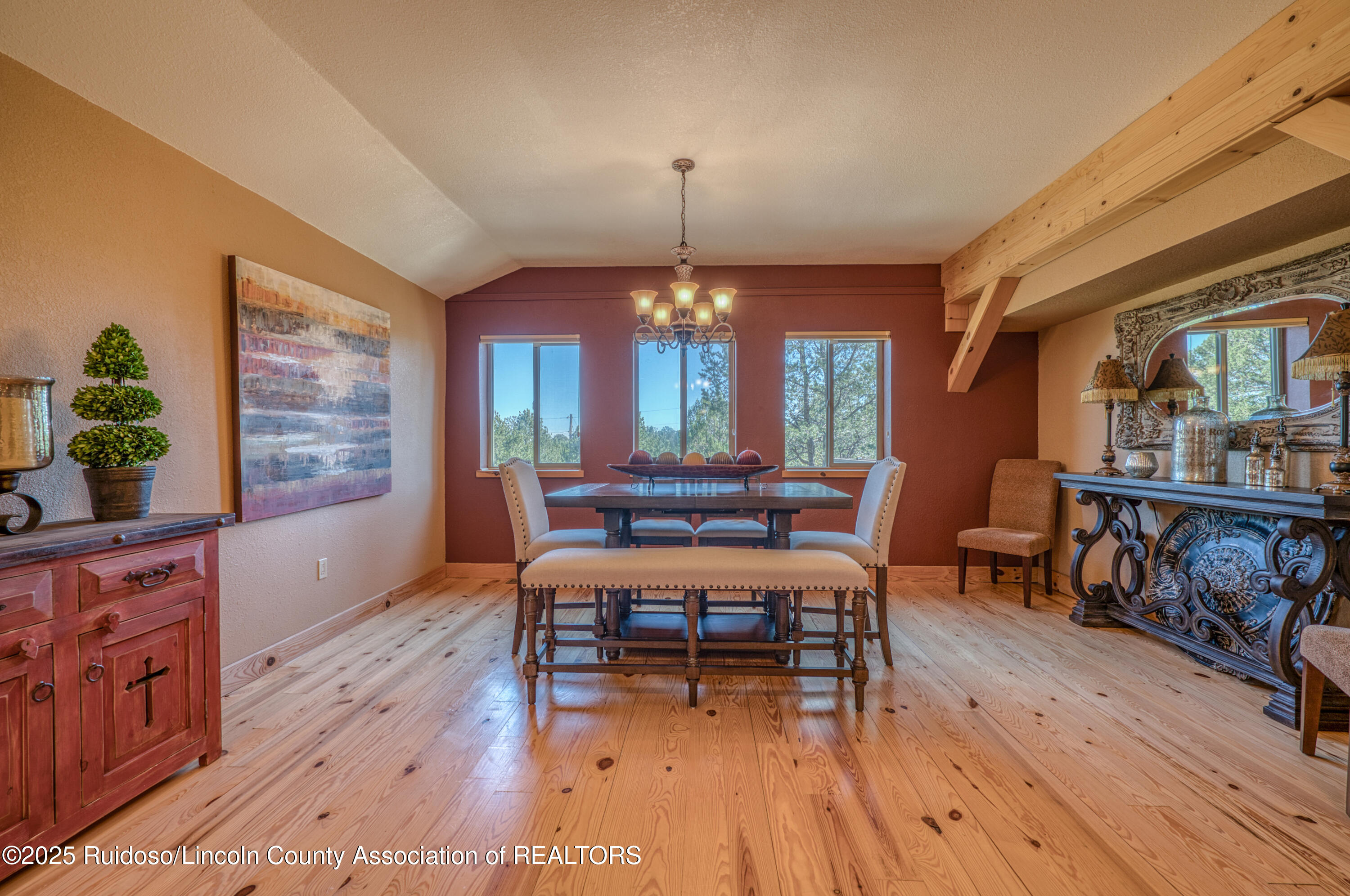 135 Sun Mountain Loop