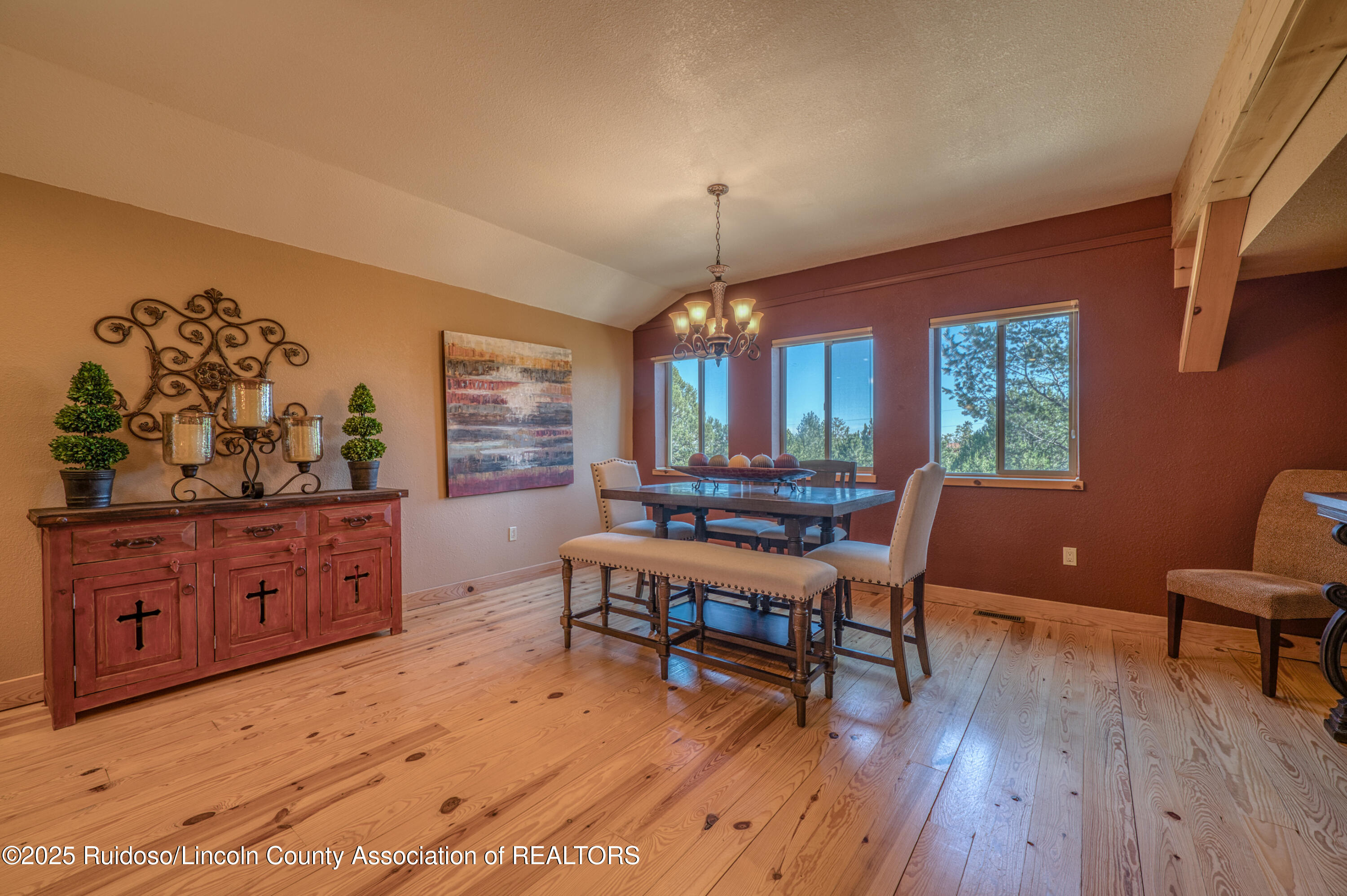 135 Sun Mountain Loop