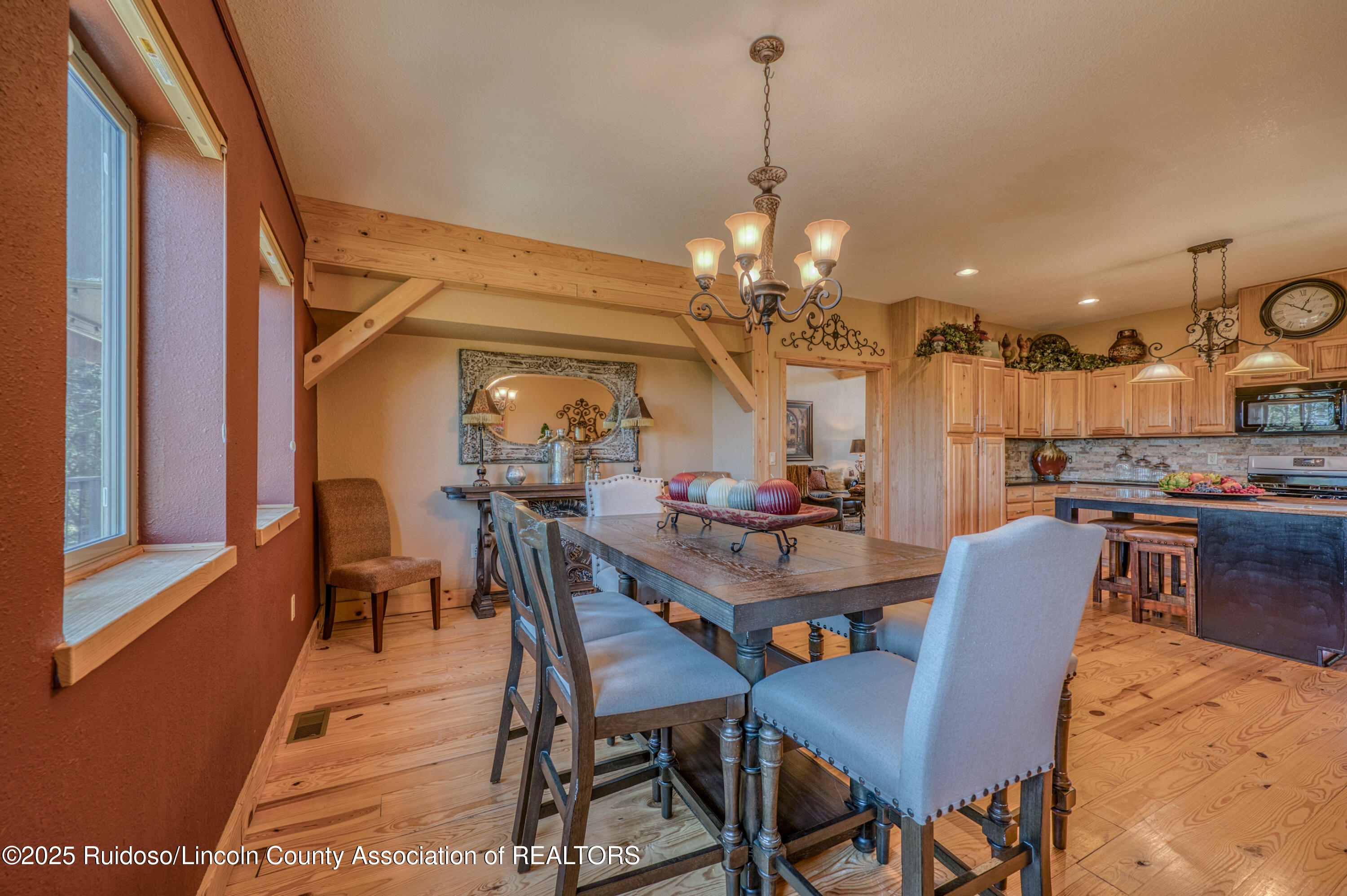 135 Sun Mountain Loop