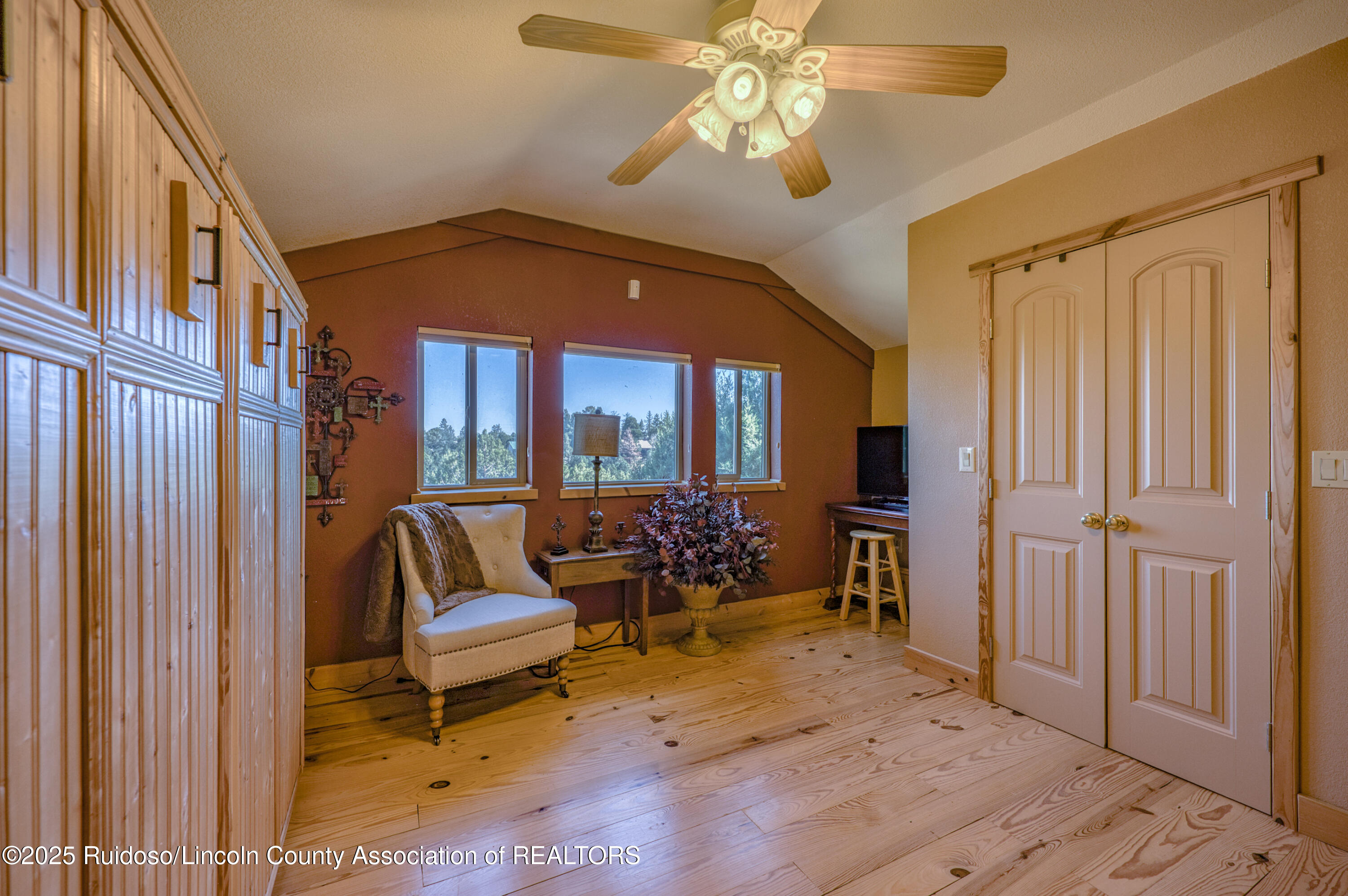 135 Sun Mountain Loop