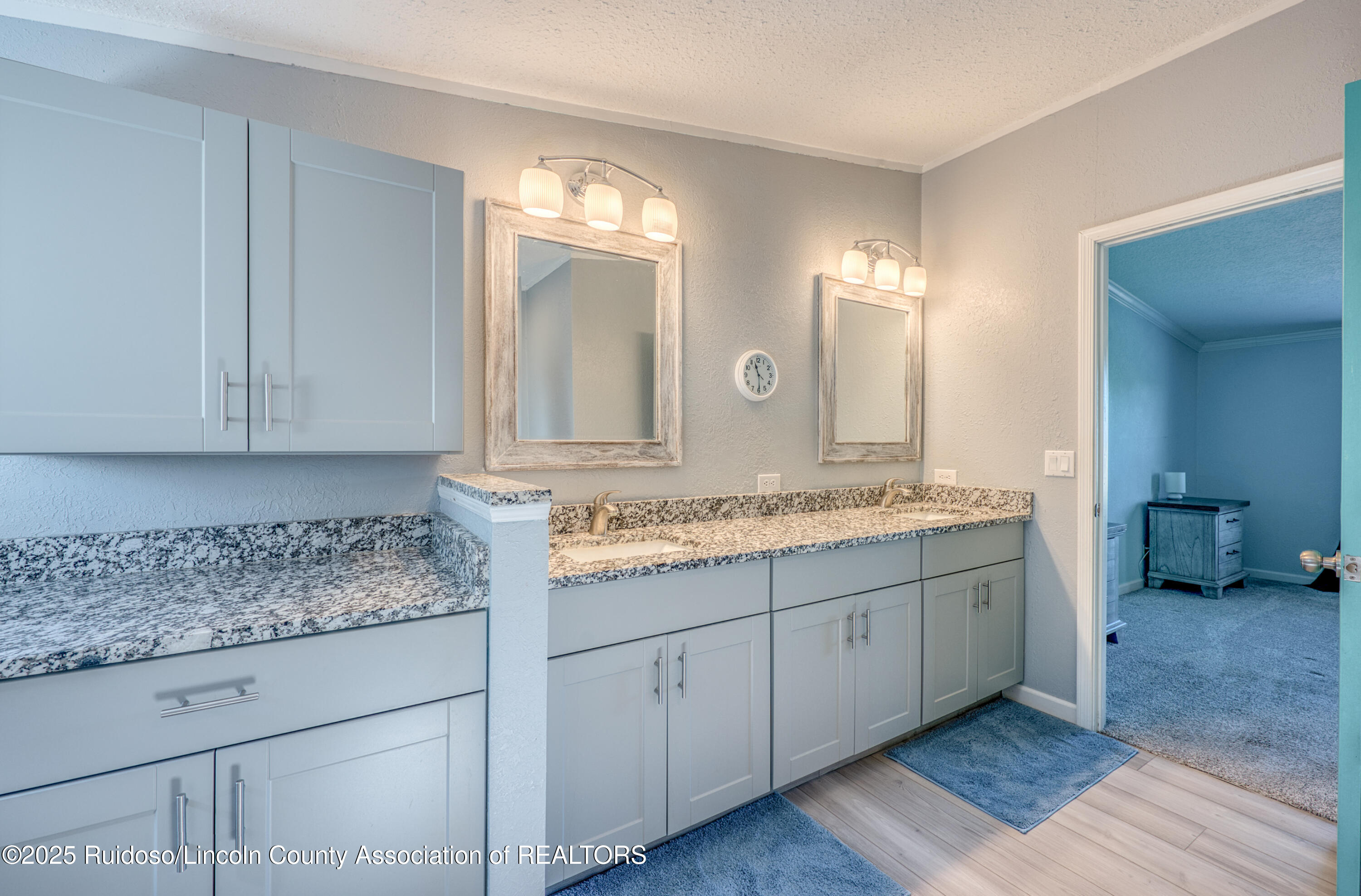 140 W Grand View Road