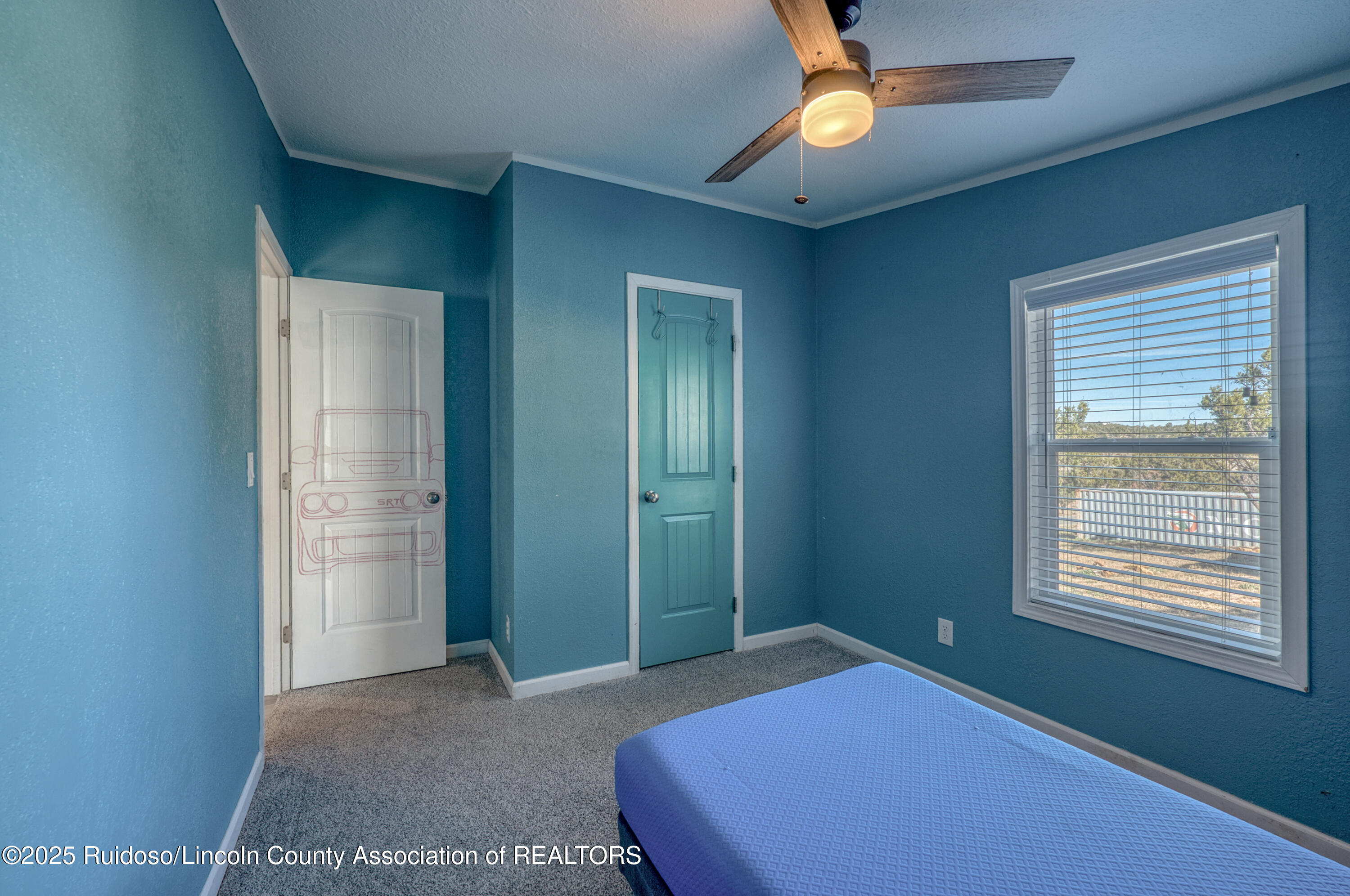 140 W Grand View Road