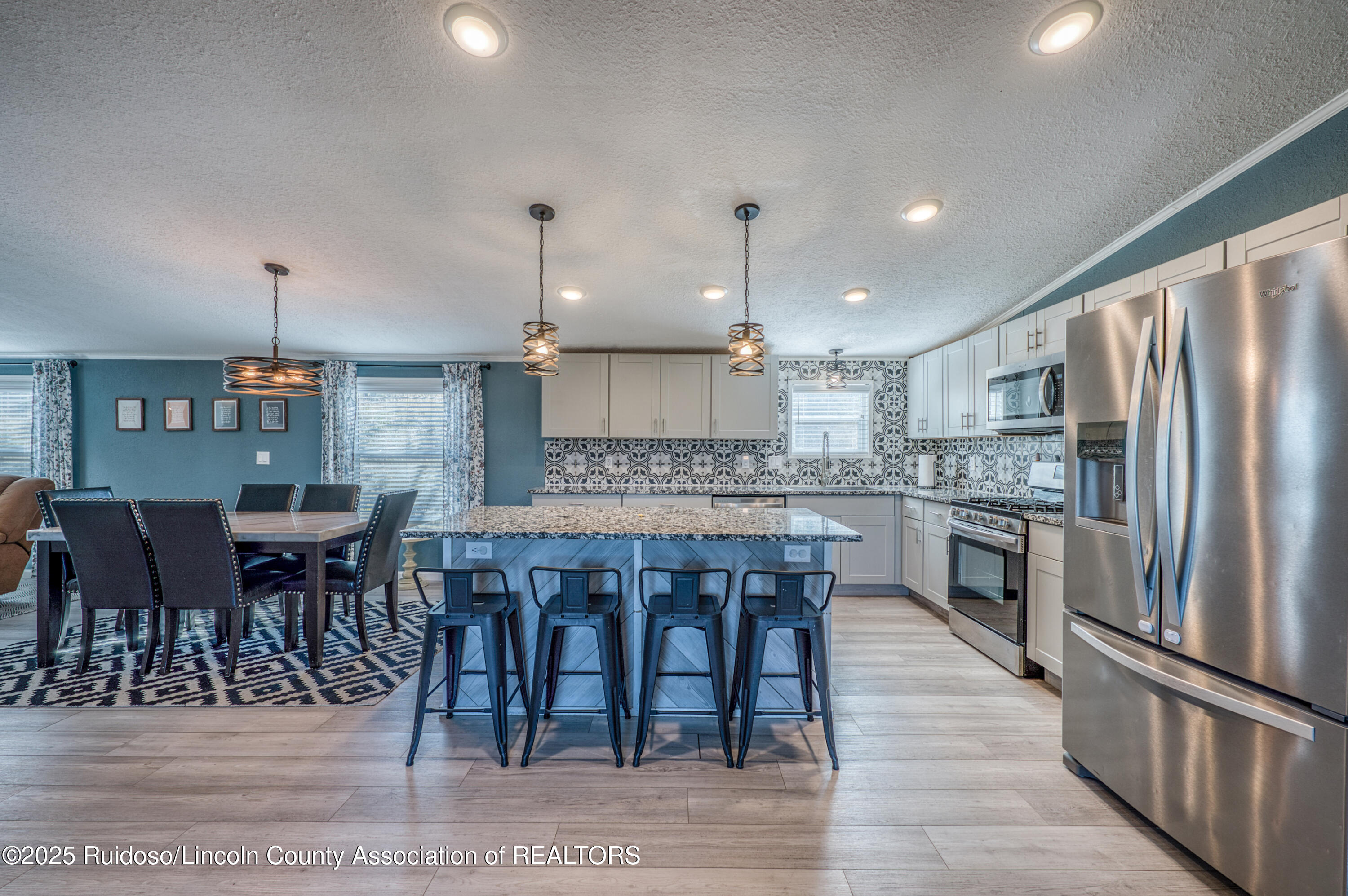 140 W Grand View Road