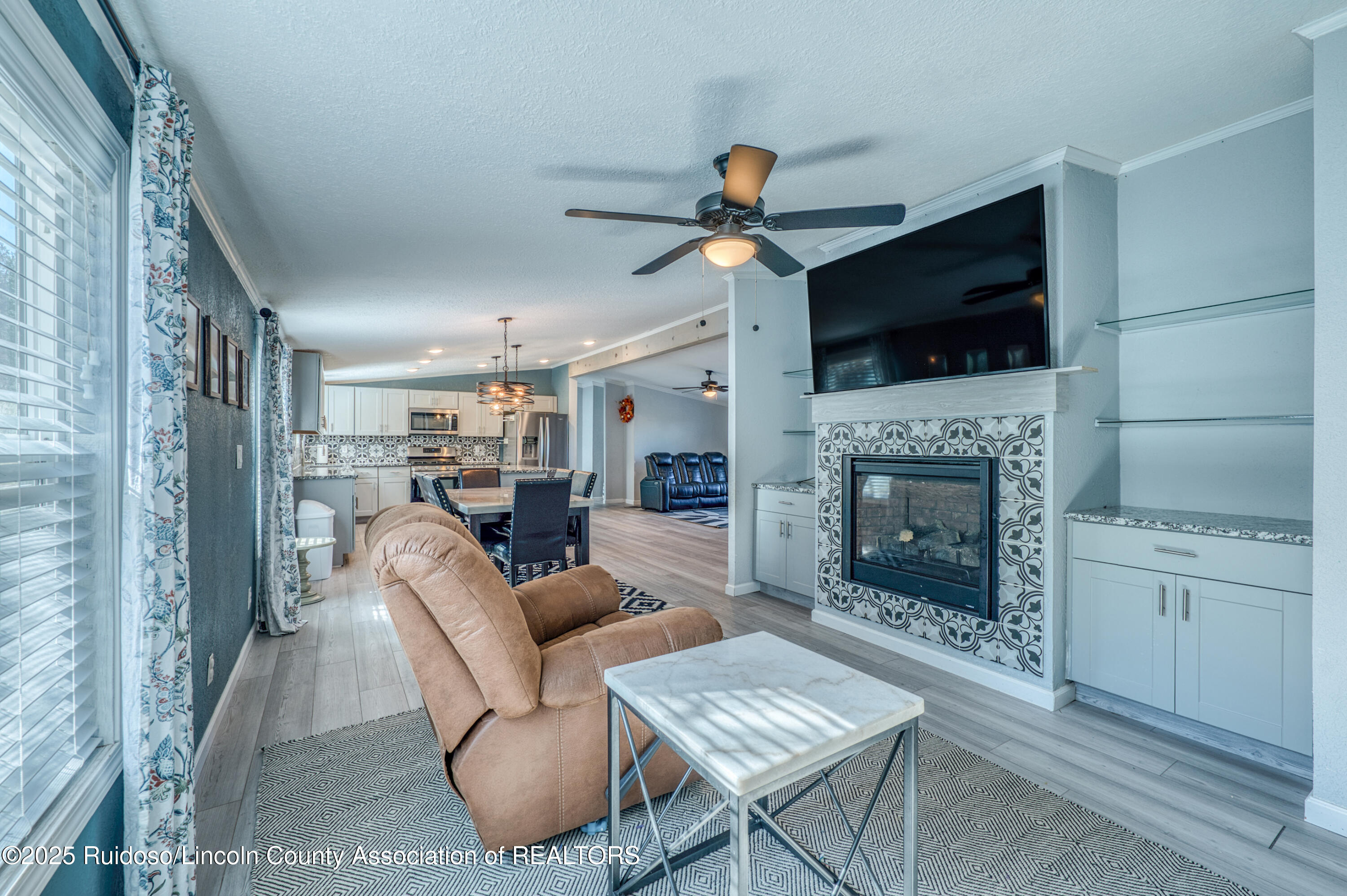 140 W Grand View Road