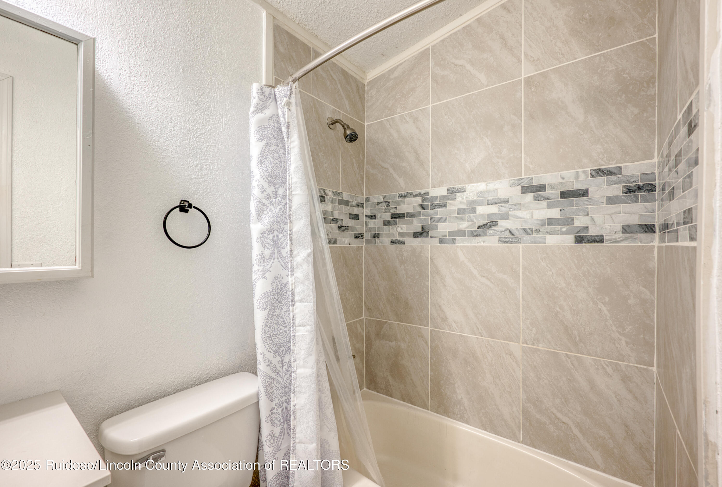 140 W Grand View Road