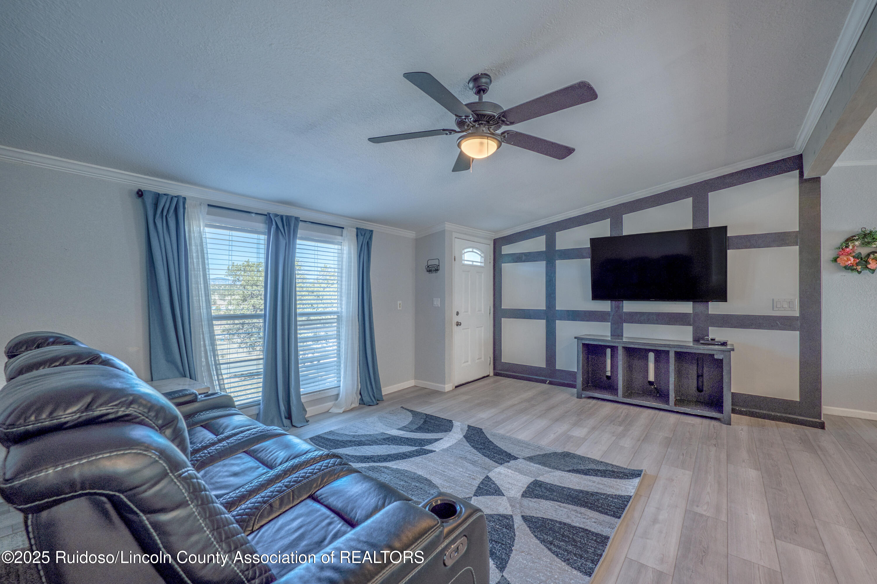 140 W Grand View Road