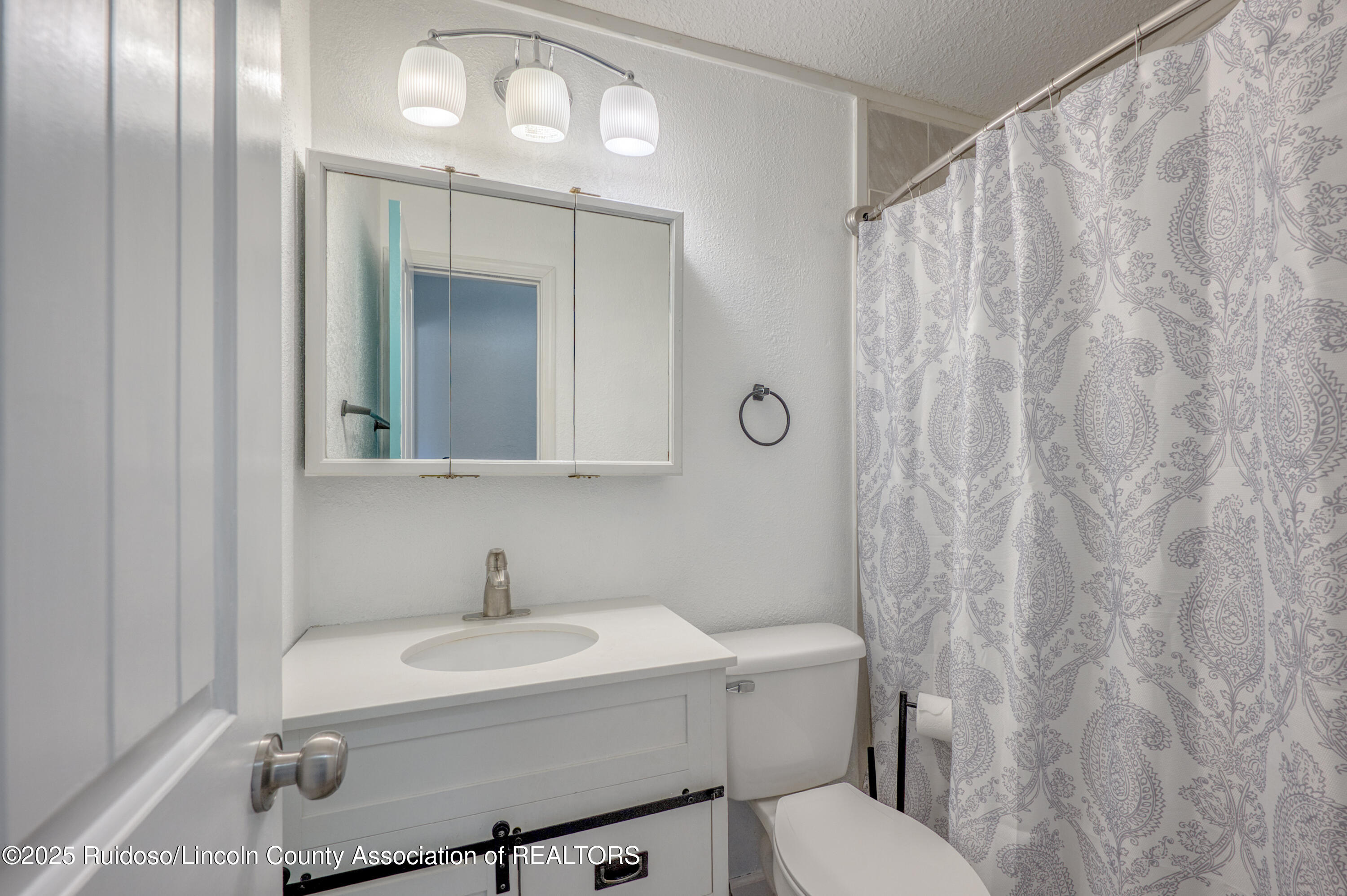 140 W Grand View Road