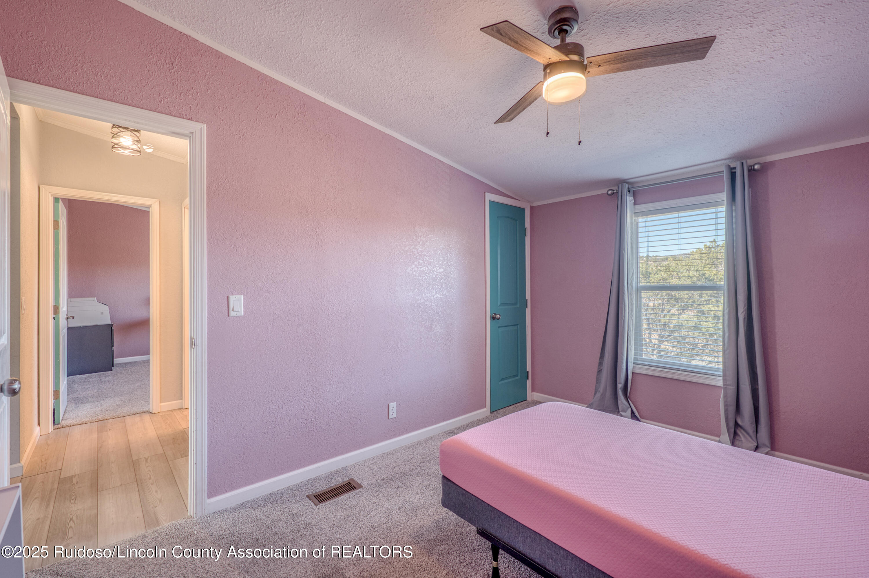 140 W Grand View Road