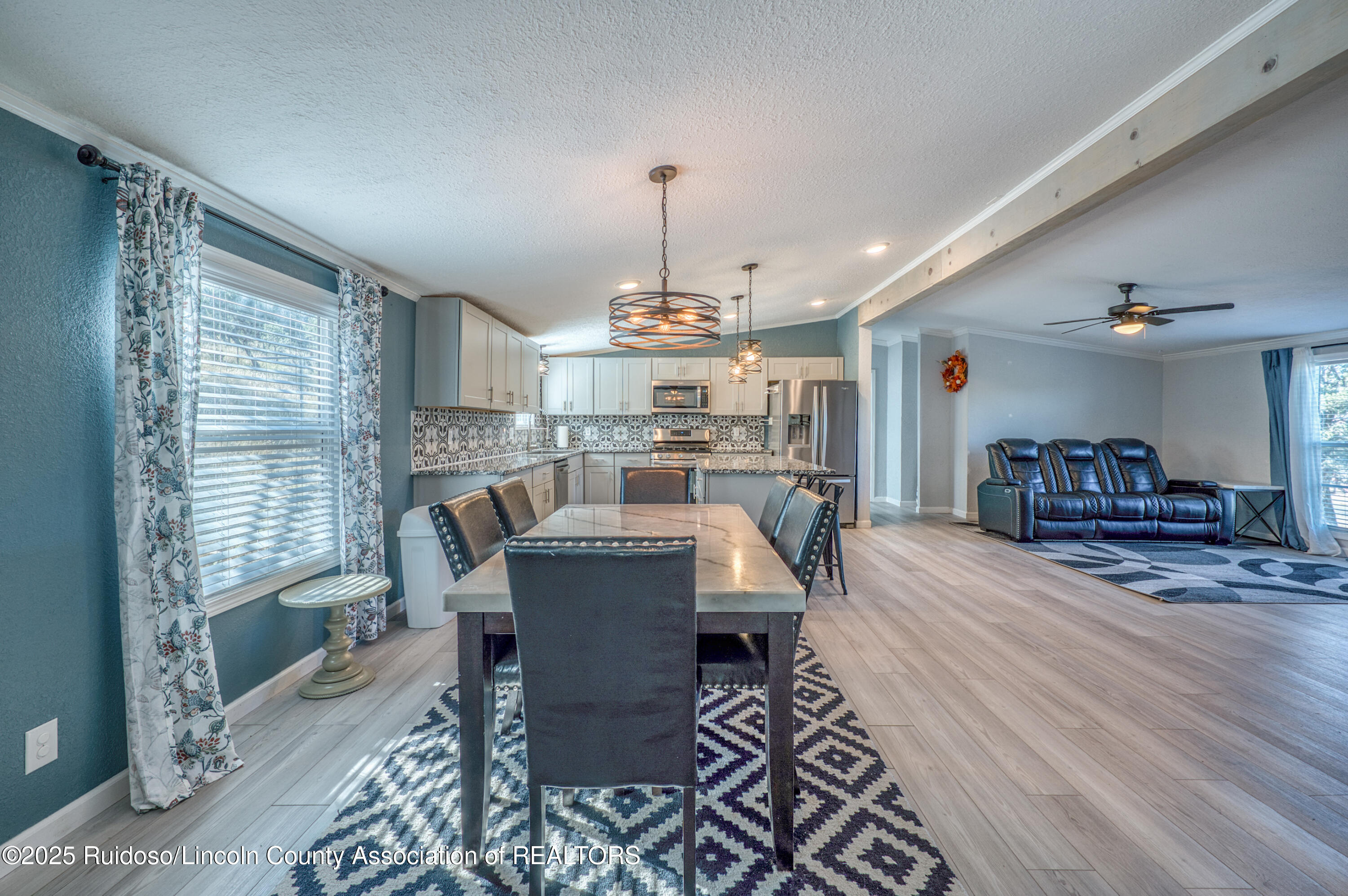 140 W Grand View Road