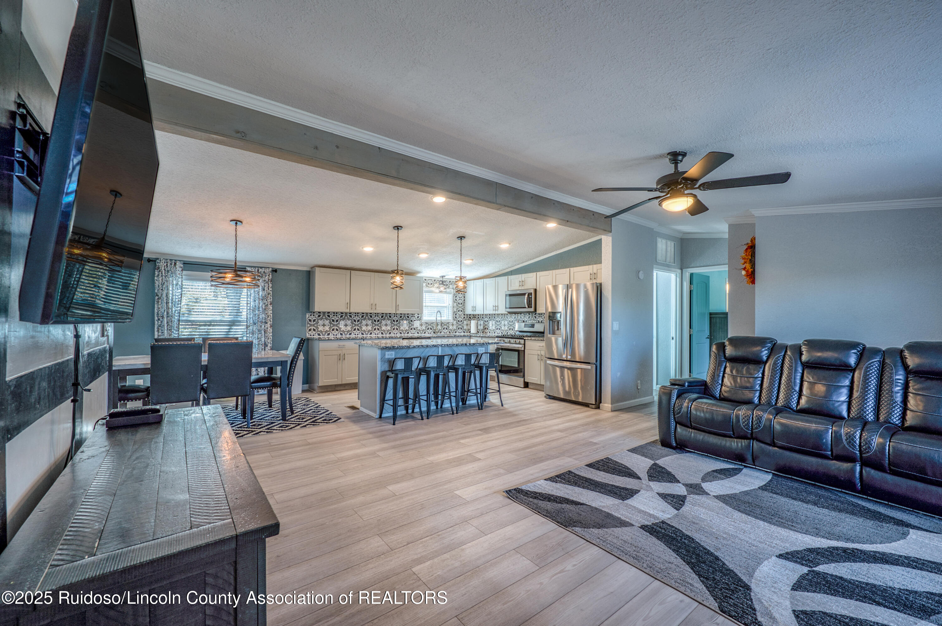 140 W Grand View Road