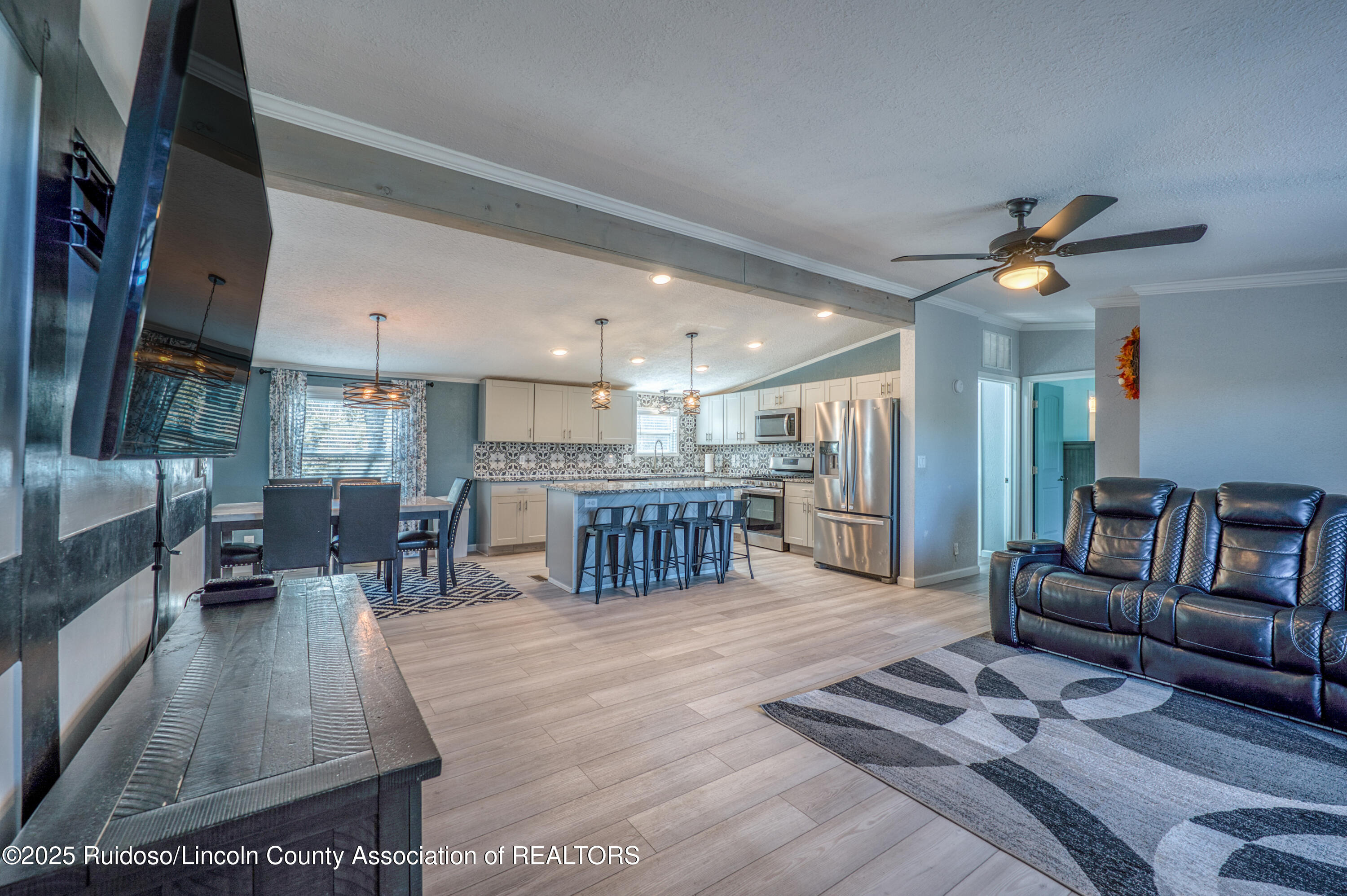 140 W Grand View Road