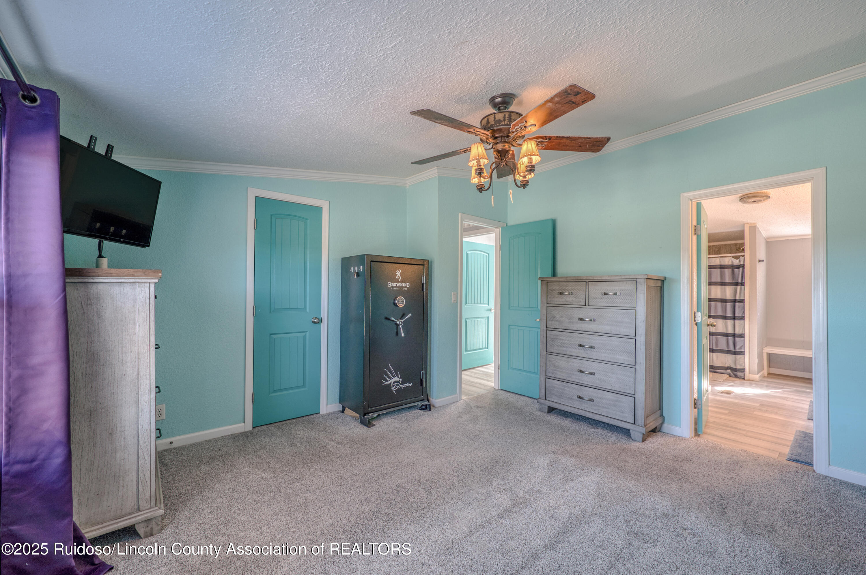 140 W Grand View Road