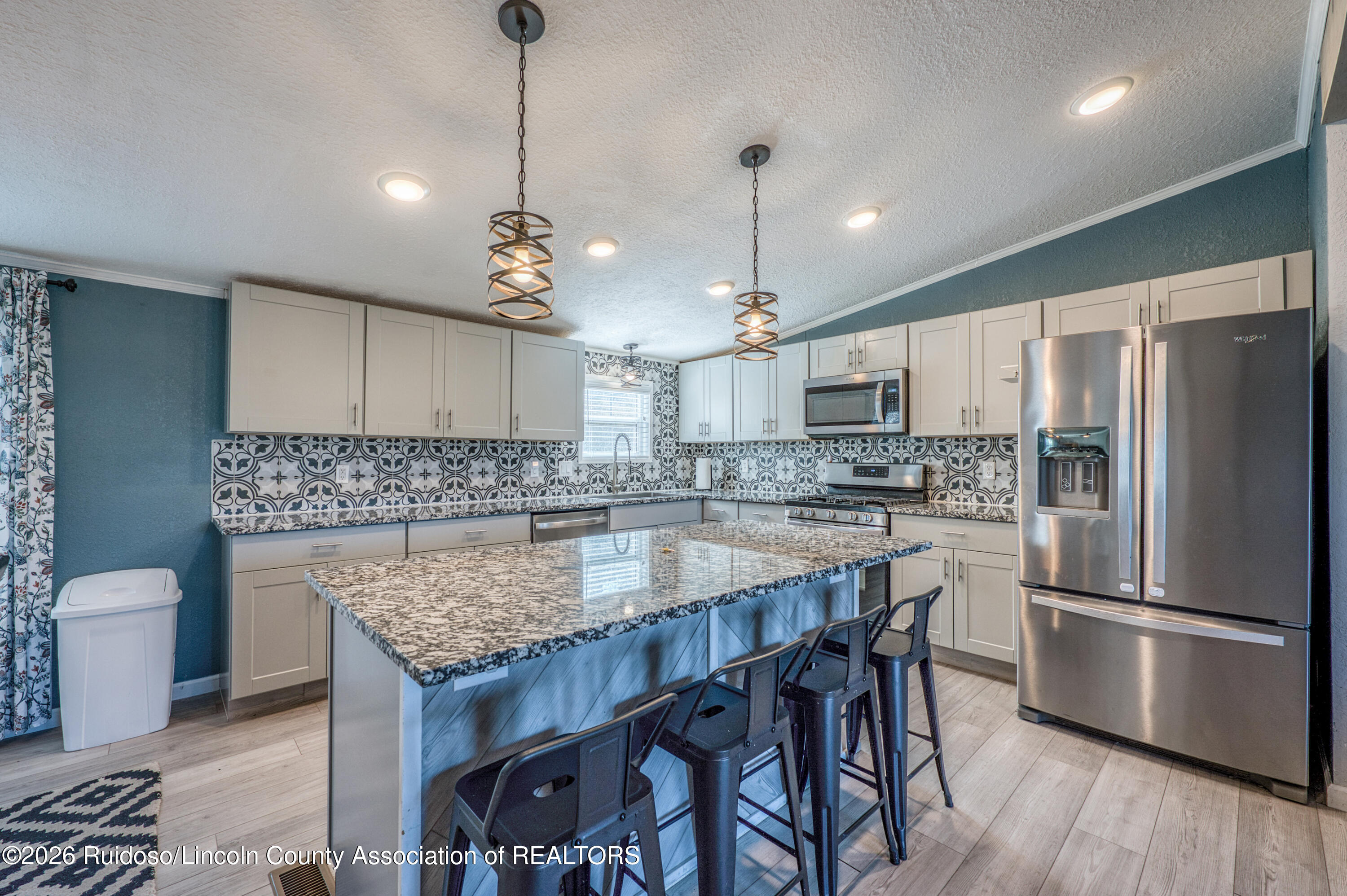 140 W Grand View Road