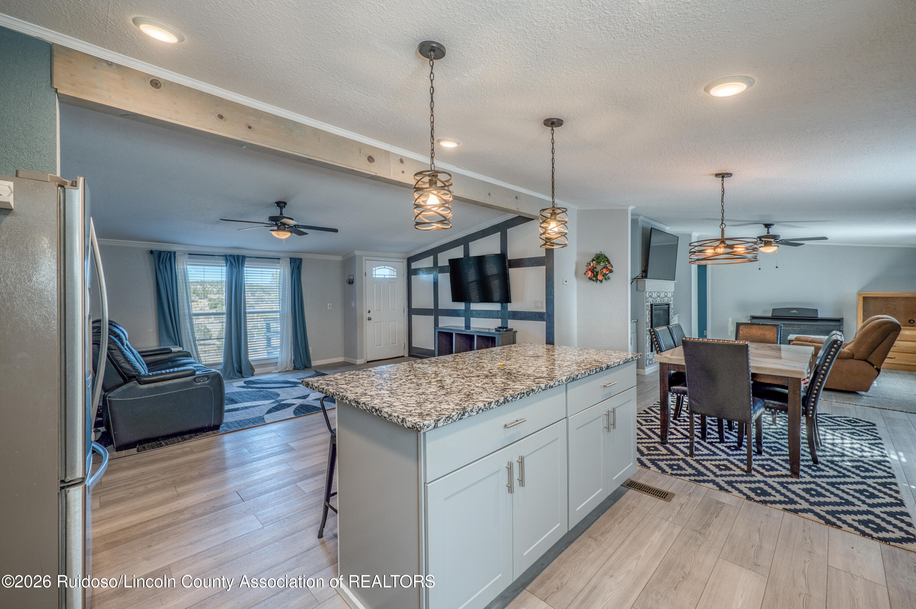 140 W Grand View Road