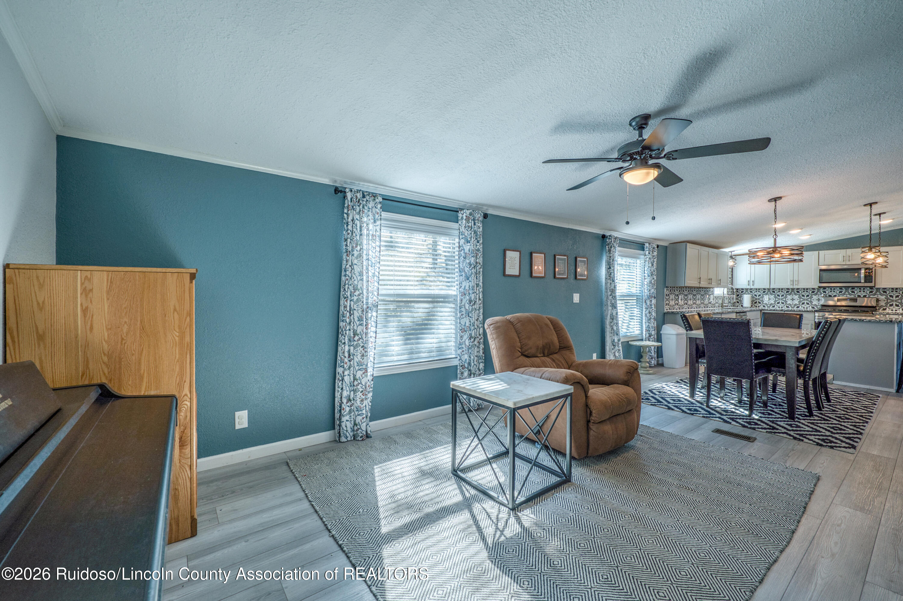 140 W Grand View Road