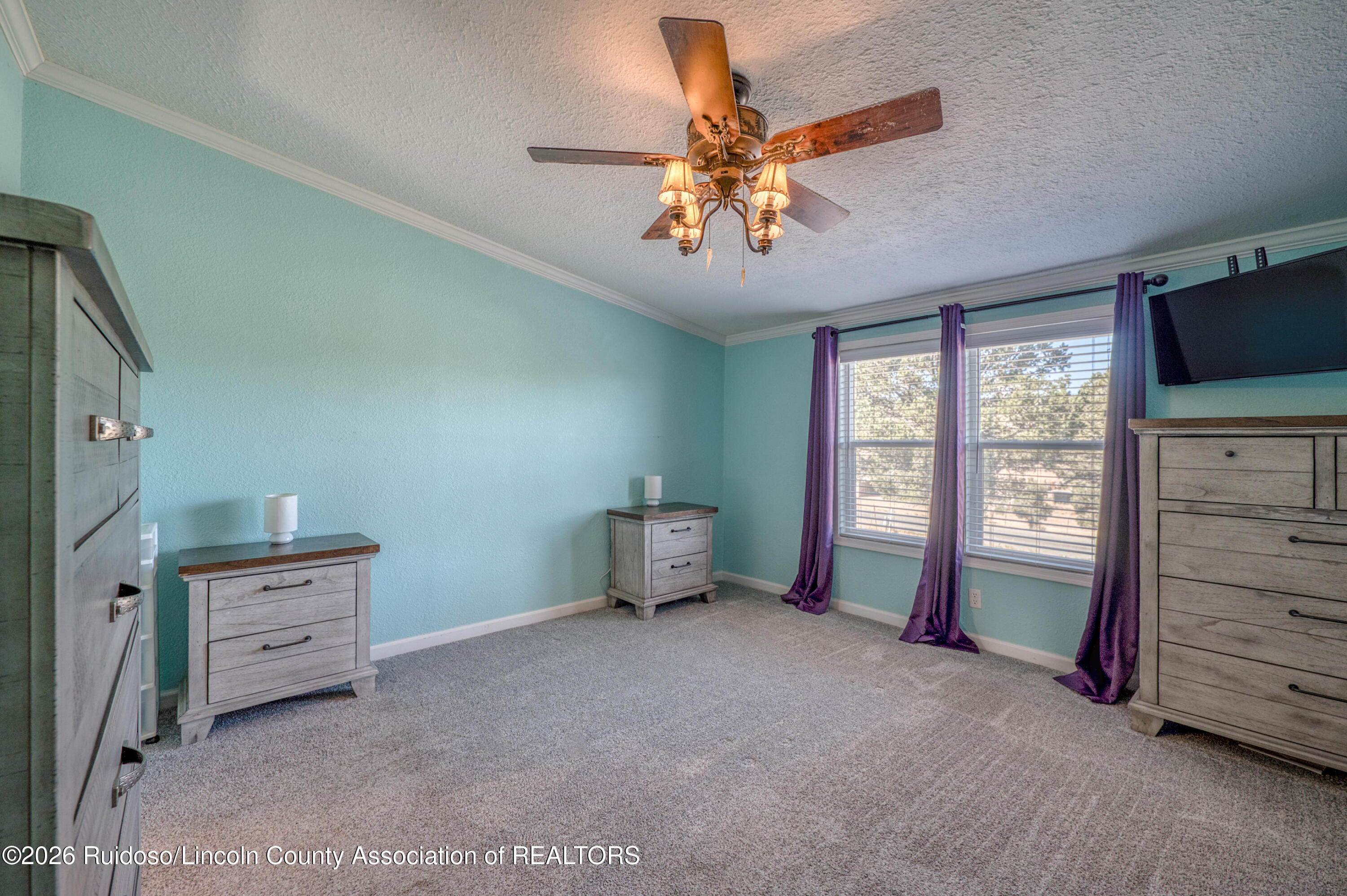 140 W Grand View Road